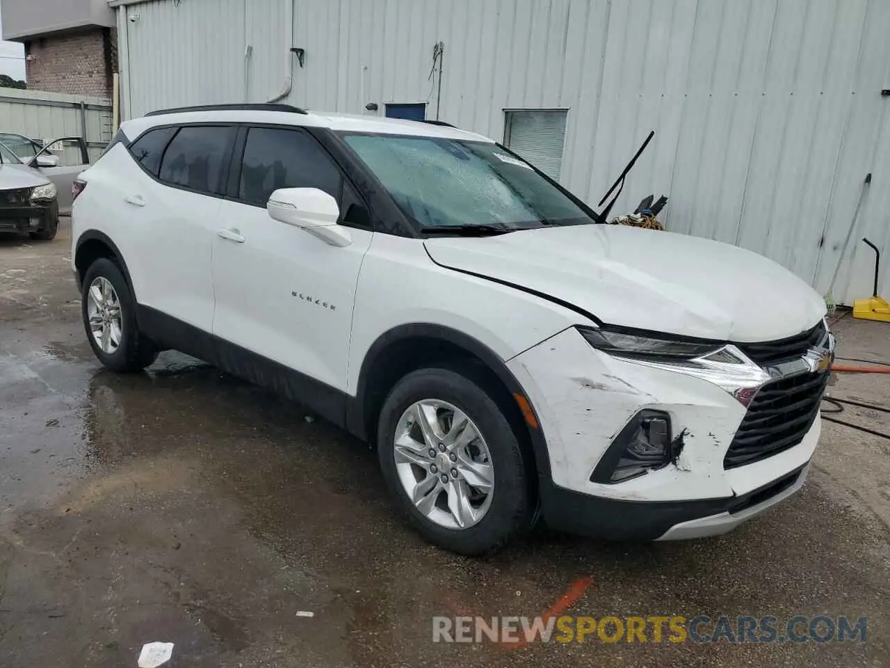 4 Photograph of a damaged car 3GNKBCR42NS125647 CHEVROLET BLAZER 2022