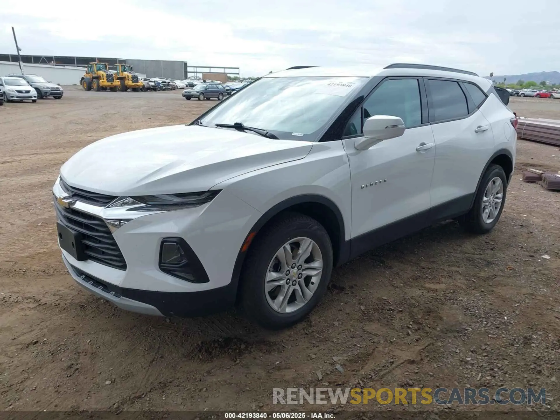 2 Photograph of a damaged car 3GNKBCR43NS115080 CHEVROLET BLAZER 2022