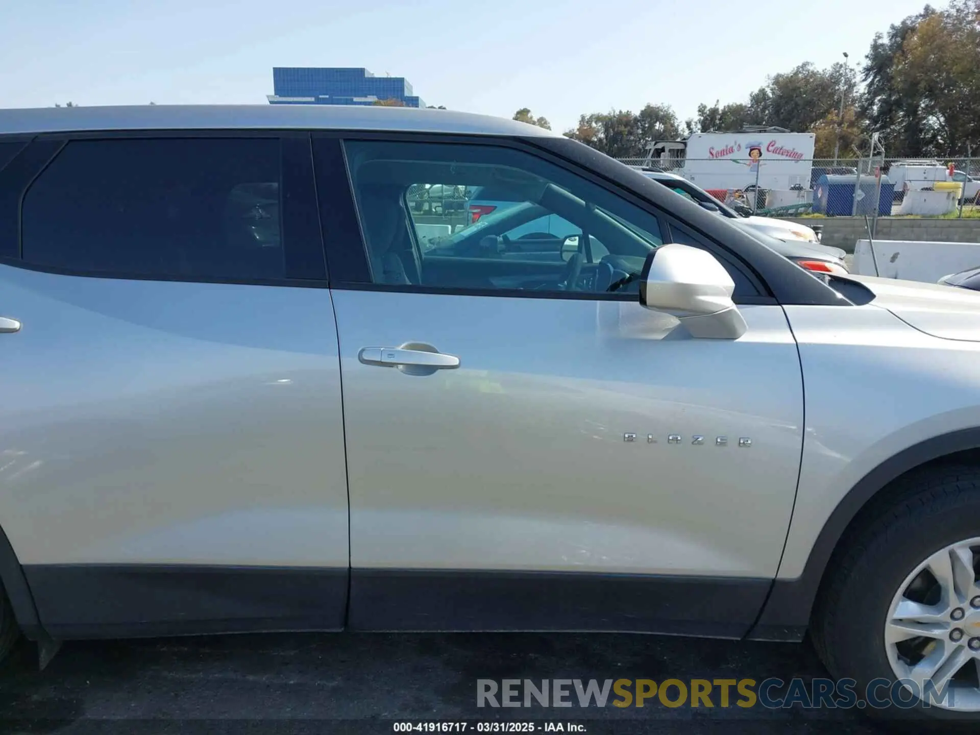 14 Photograph of a damaged car 3GNKBCR43NS117167 CHEVROLET BLAZER 2022