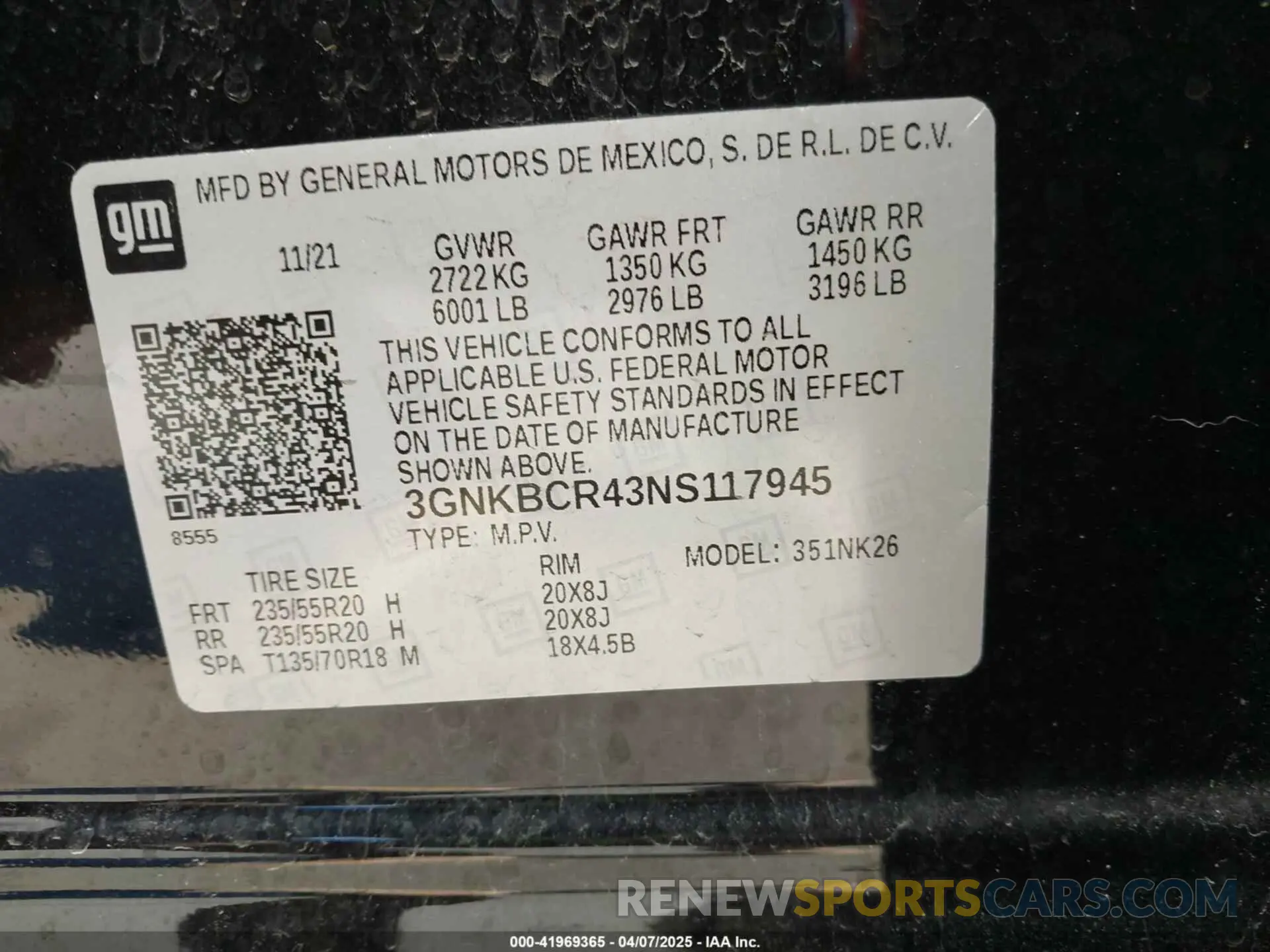 9 Photograph of a damaged car 3GNKBCR43NS117945 CHEVROLET BLAZER 2022