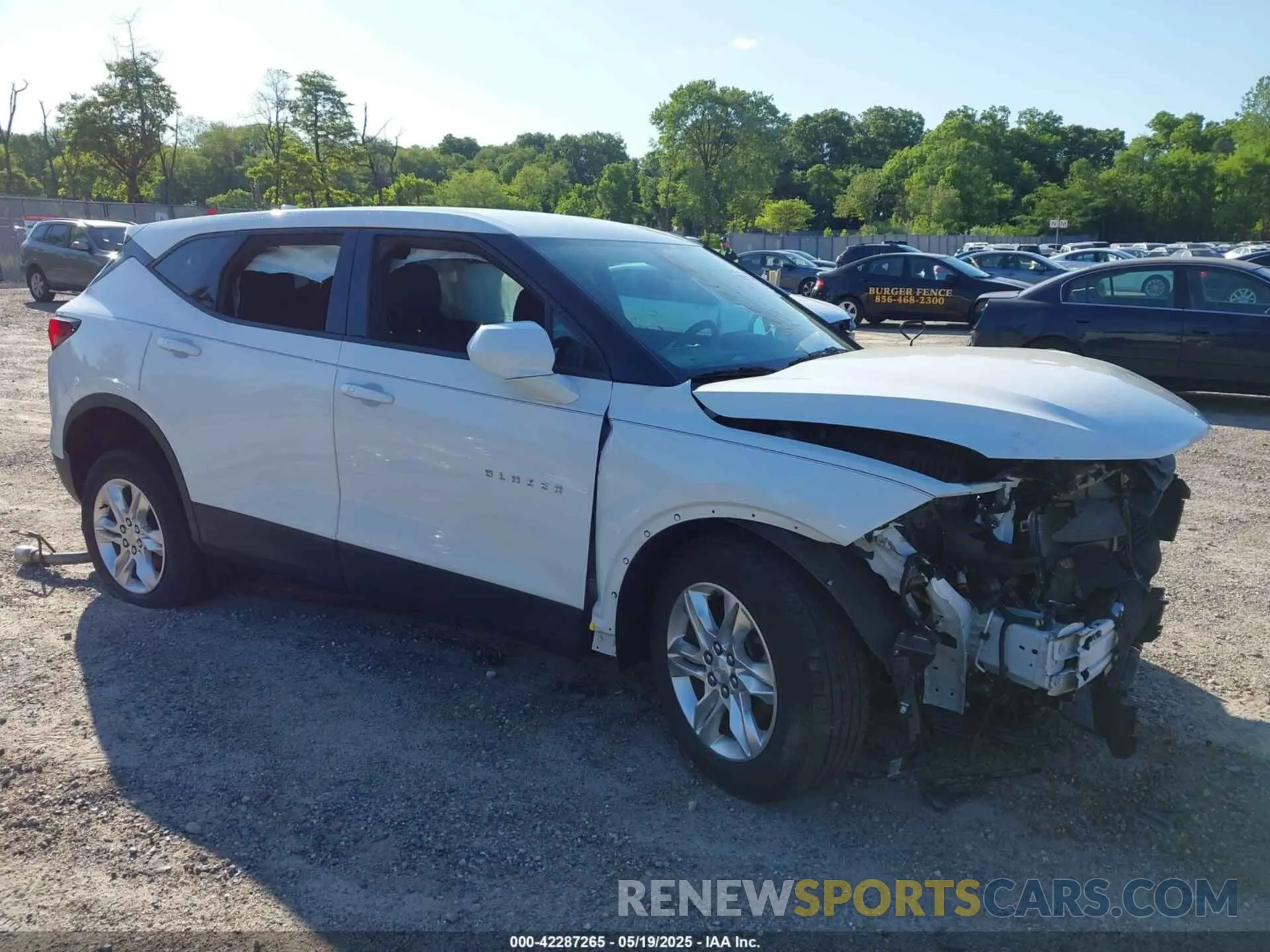 1 Photograph of a damaged car 3GNKBCR44NS126346 CHEVROLET BLAZER 2022