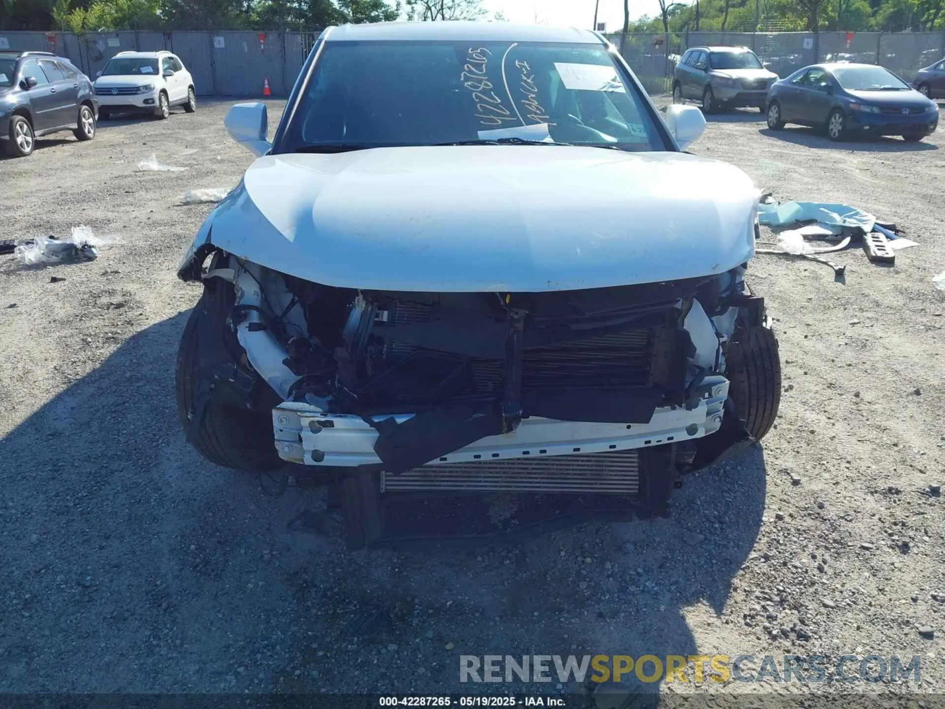 6 Photograph of a damaged car 3GNKBCR44NS126346 CHEVROLET BLAZER 2022