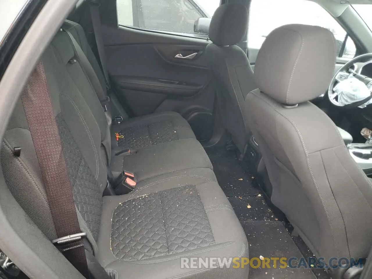 11 Photograph of a damaged car 3GNKBCR45NS165026 CHEVROLET BLAZER 2022