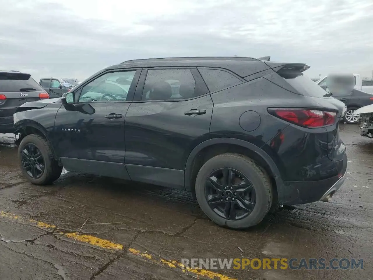 2 Photograph of a damaged car 3GNKBCR45NS214340 CHEVROLET BLAZER 2022