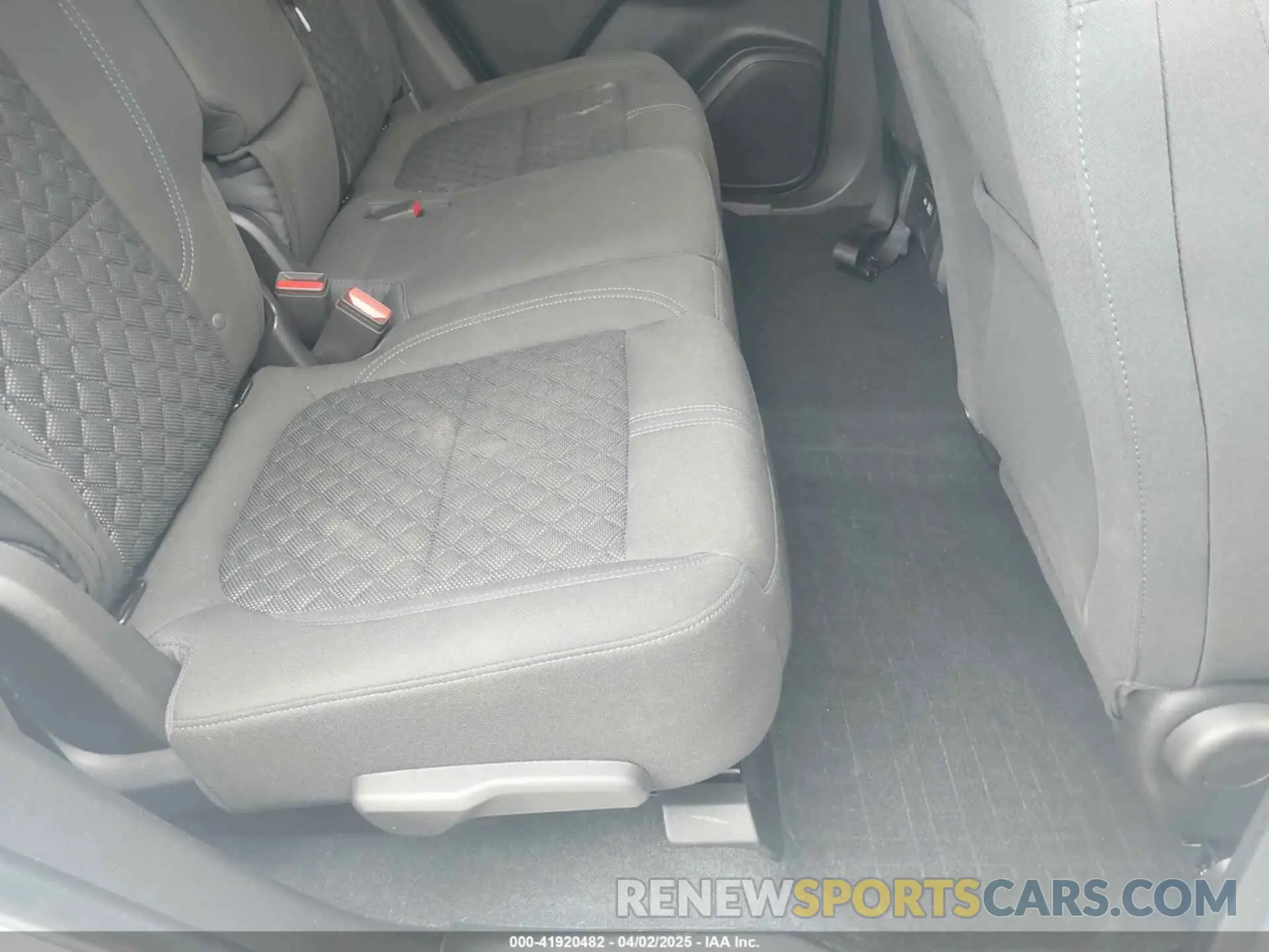 8 Photograph of a damaged car 3GNKBCR48NS208791 CHEVROLET BLAZER 2022