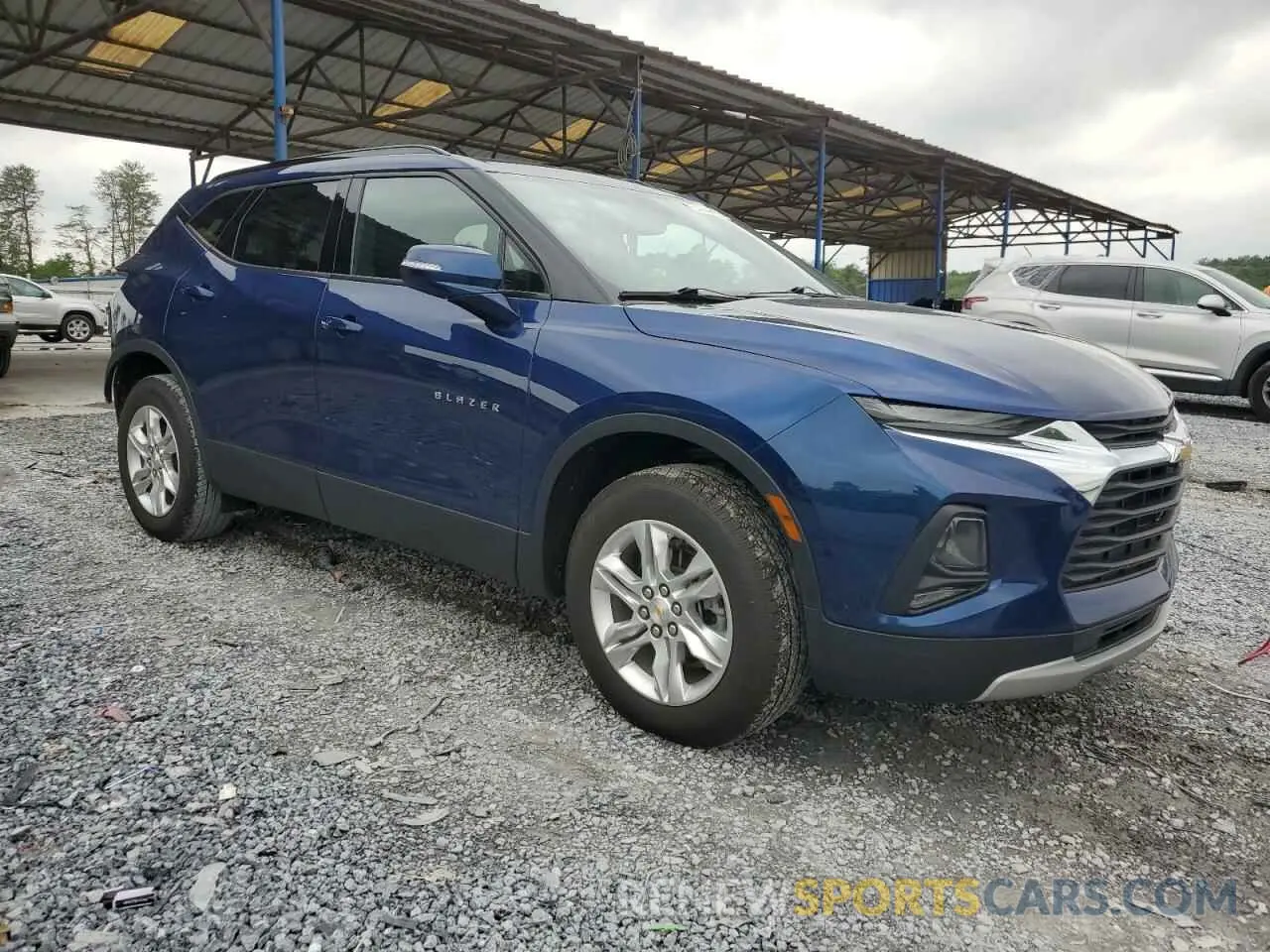 4 Photograph of a damaged car 3GNKBCR49NS123636 CHEVROLET BLAZER 2022