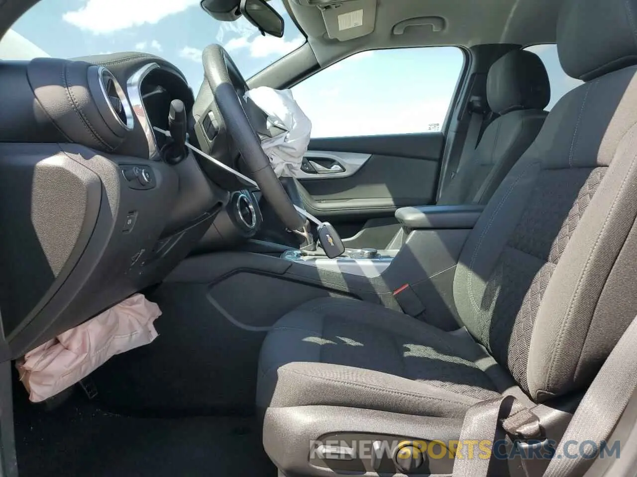 7 Photograph of a damaged car 3GNKBCR49NS125094 CHEVROLET BLAZER 2022