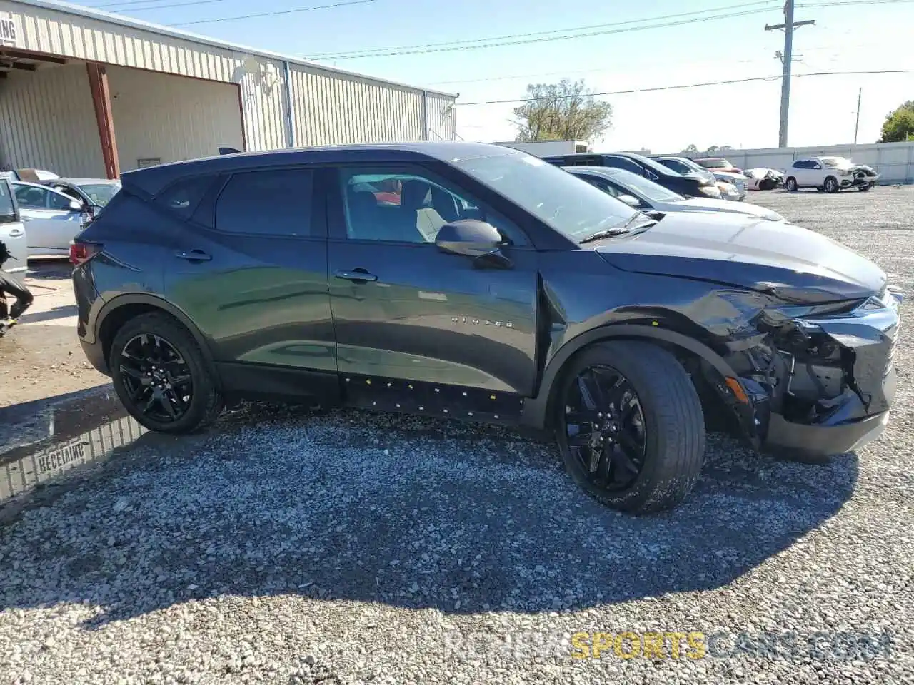 4 Photograph of a damaged car 3GNKBCR4XNS115450 CHEVROLET BLAZER 2022