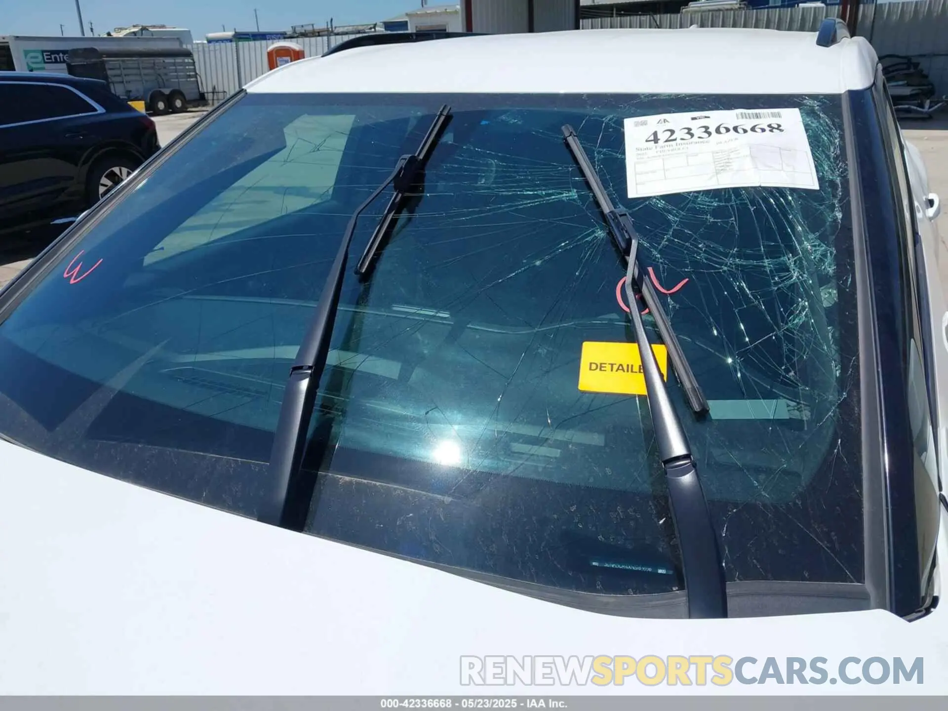 21 Photograph of a damaged car 3GNKBCR4XNS169556 CHEVROLET BLAZER 2022