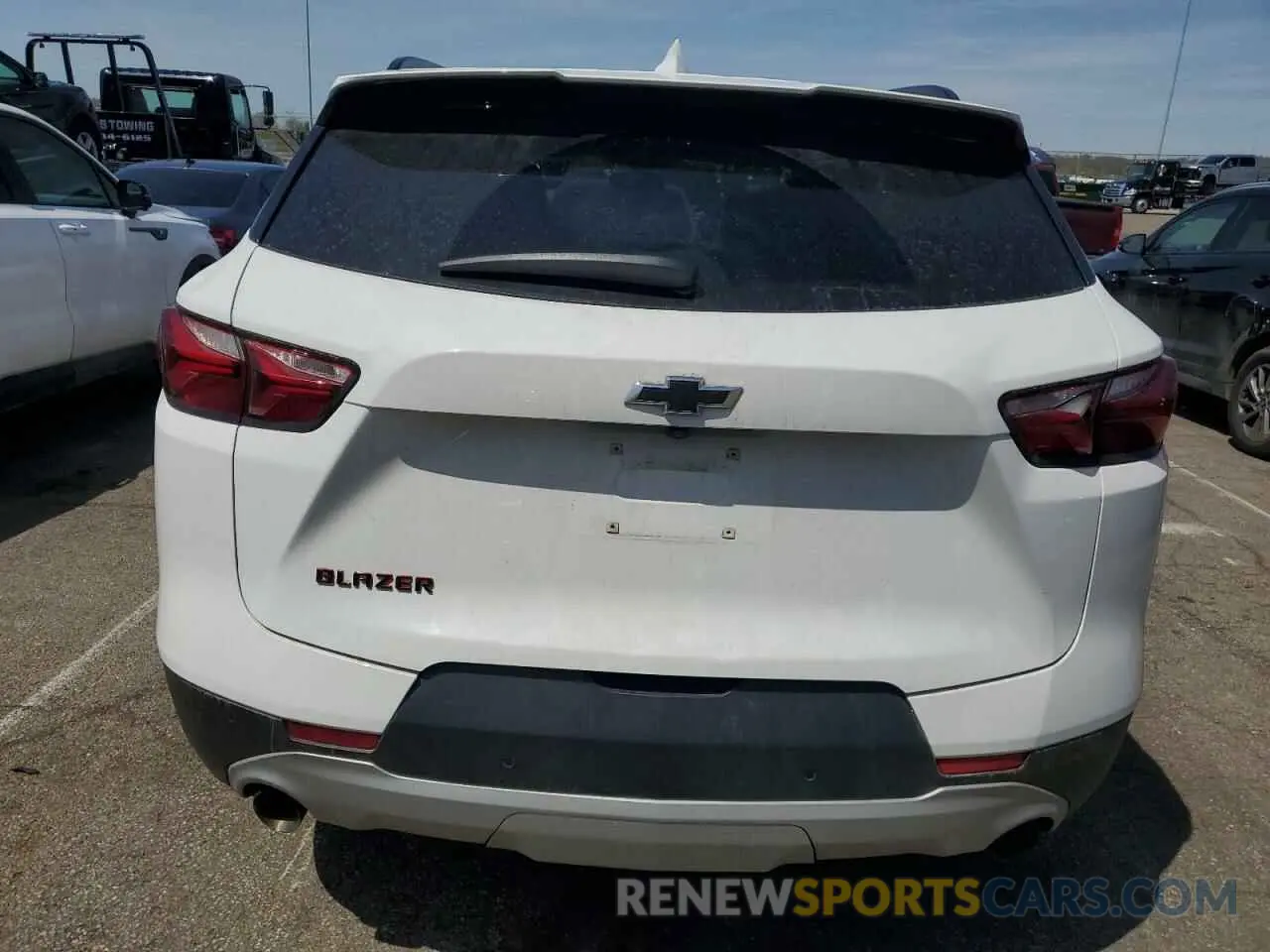 6 Photograph of a damaged car 3GNKBCR4XNS189774 CHEVROLET BLAZER 2022