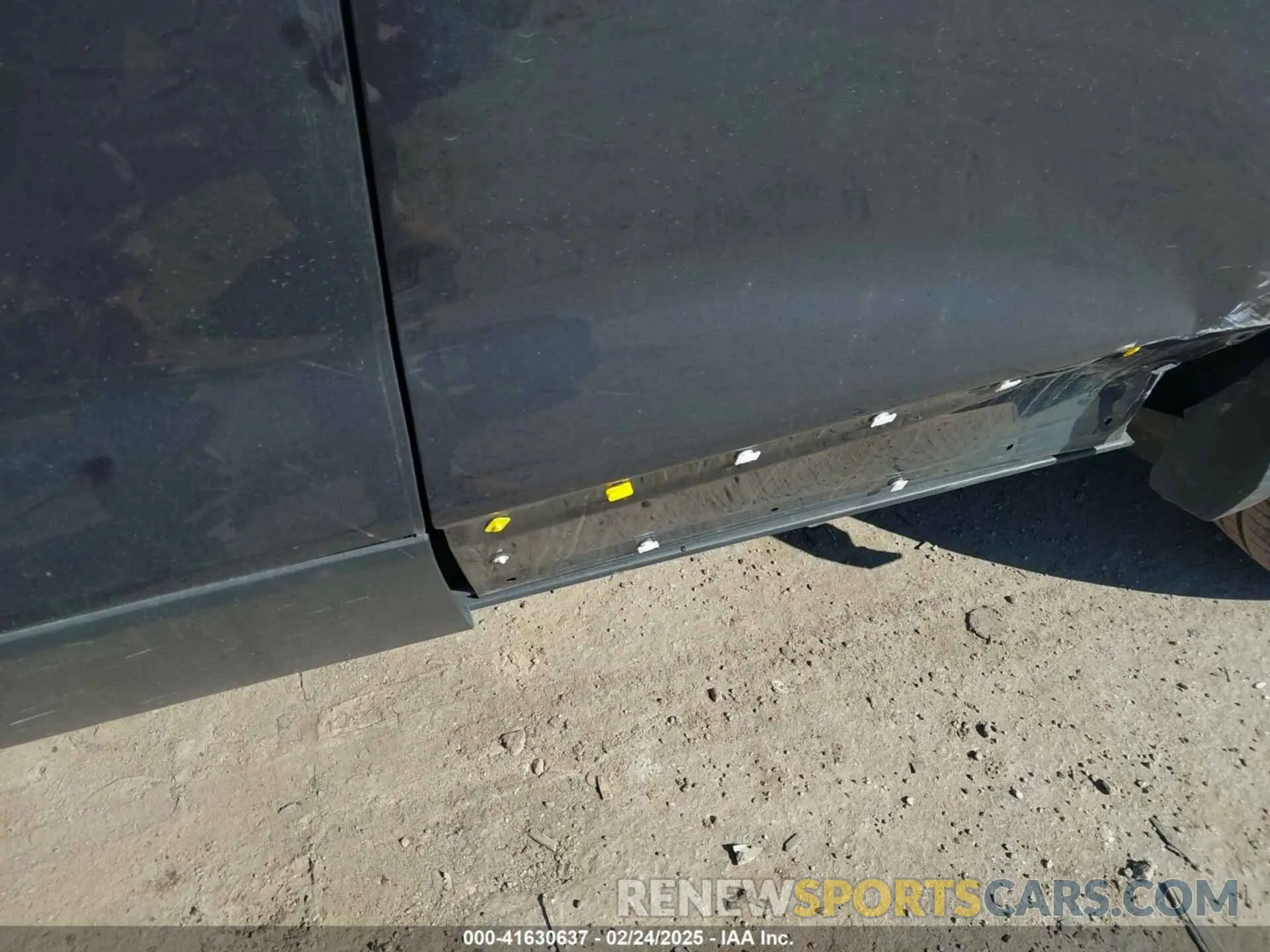 6 Photograph of a damaged car 3GNKBDR40NS235232 CHEVROLET BLAZER 2022