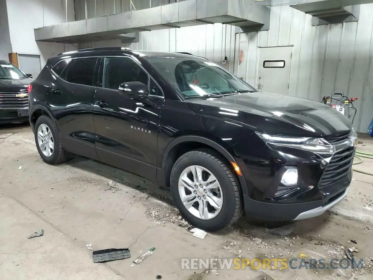 4 Photograph of a damaged car 3GNKBDRS0NS155265 CHEVROLET BLAZER 2022