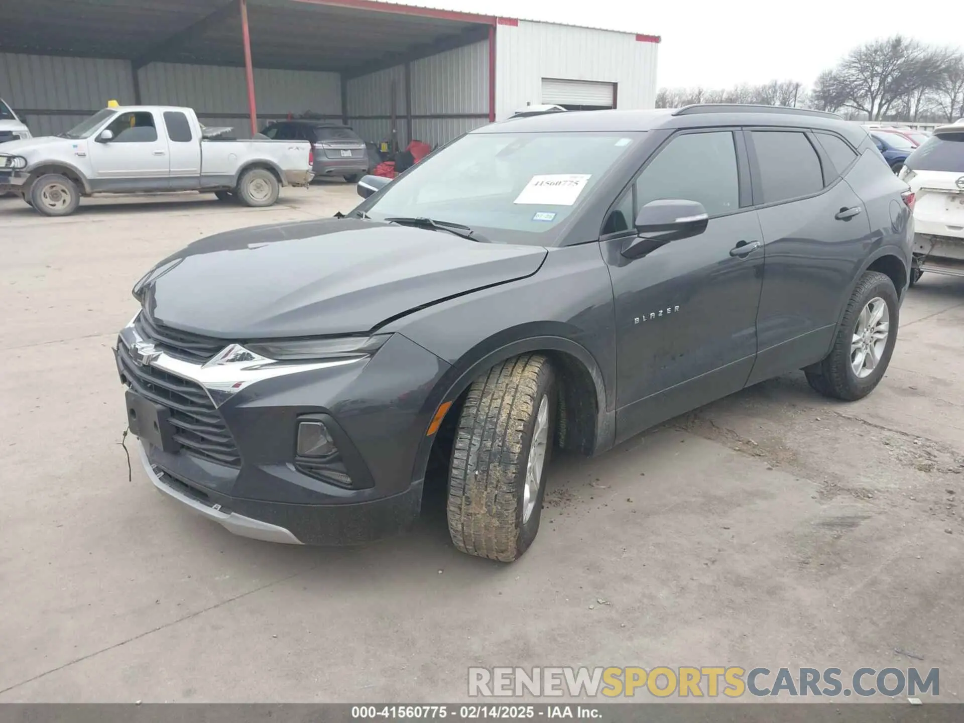 2 Photograph of a damaged car 3GNKBDRSXNS223071 CHEVROLET BLAZER 2022