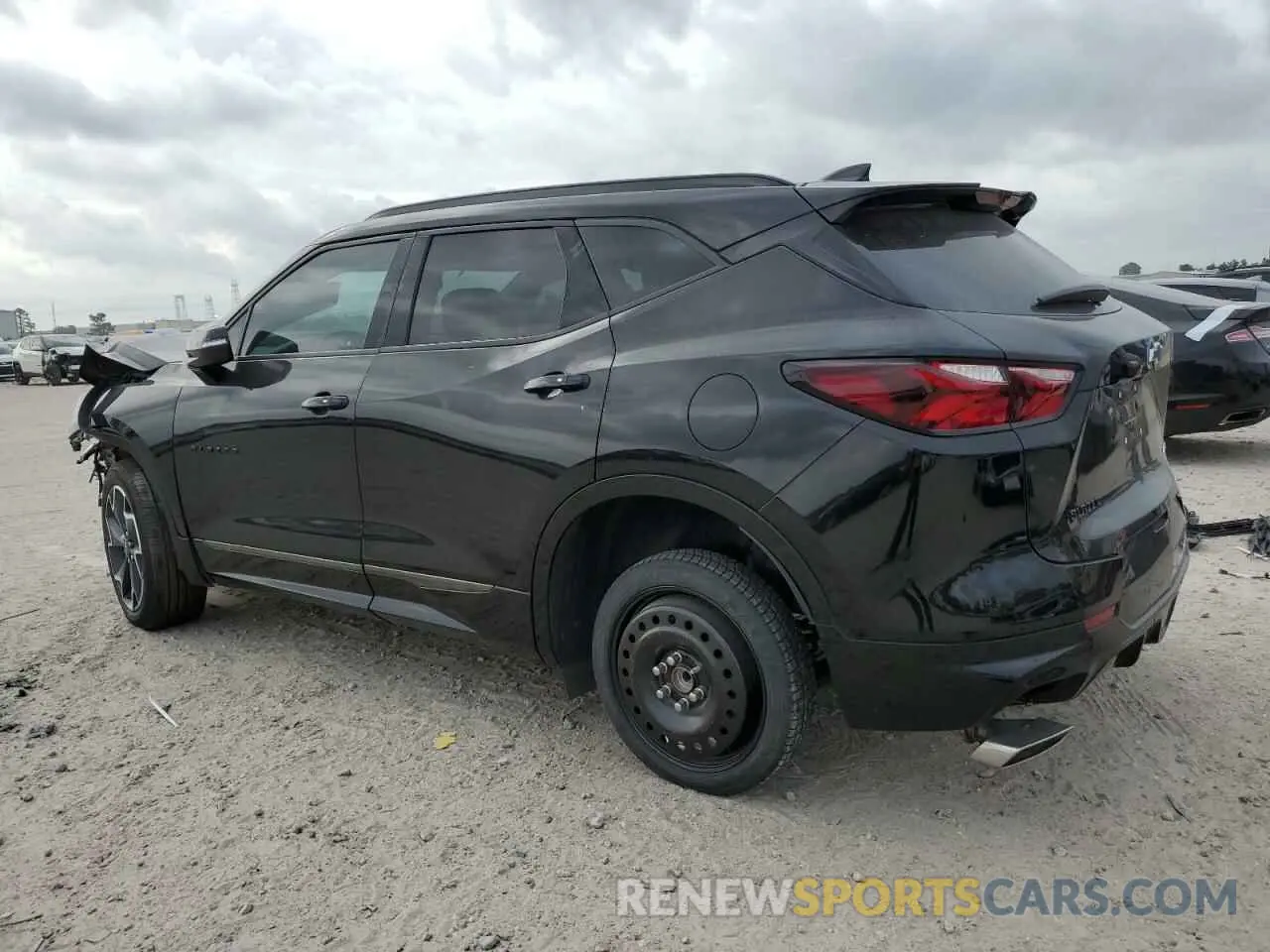 2 Photograph of a damaged car 3GNKBERS0NS112129 CHEVROLET BLAZER 2022