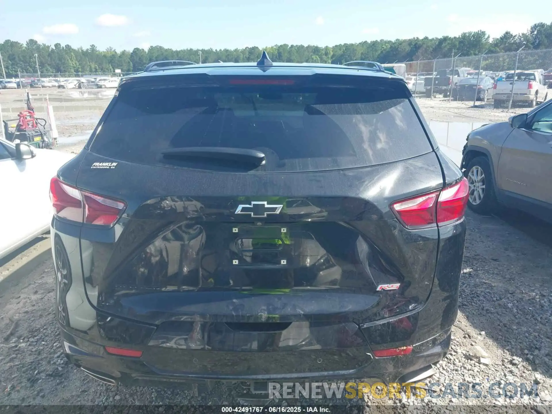 16 Photograph of a damaged car 3GNKBERS1NS235664 CHEVROLET BLAZER 2022
