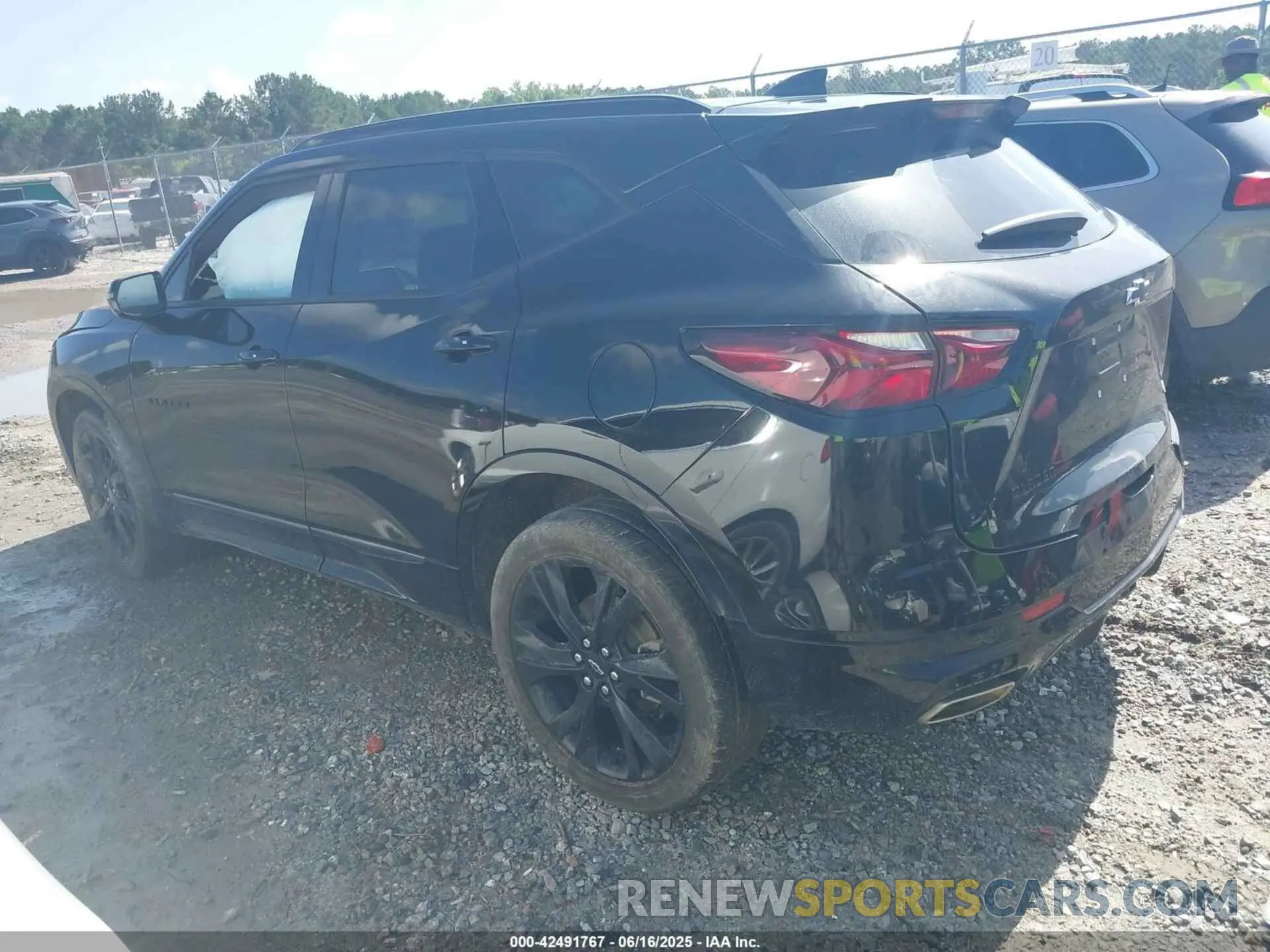 3 Photograph of a damaged car 3GNKBERS1NS235664 CHEVROLET BLAZER 2022