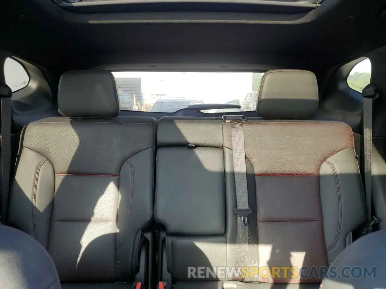10 Photograph of a damaged car 3GNKBERS2NS215147 CHEVROLET BLAZER 2022