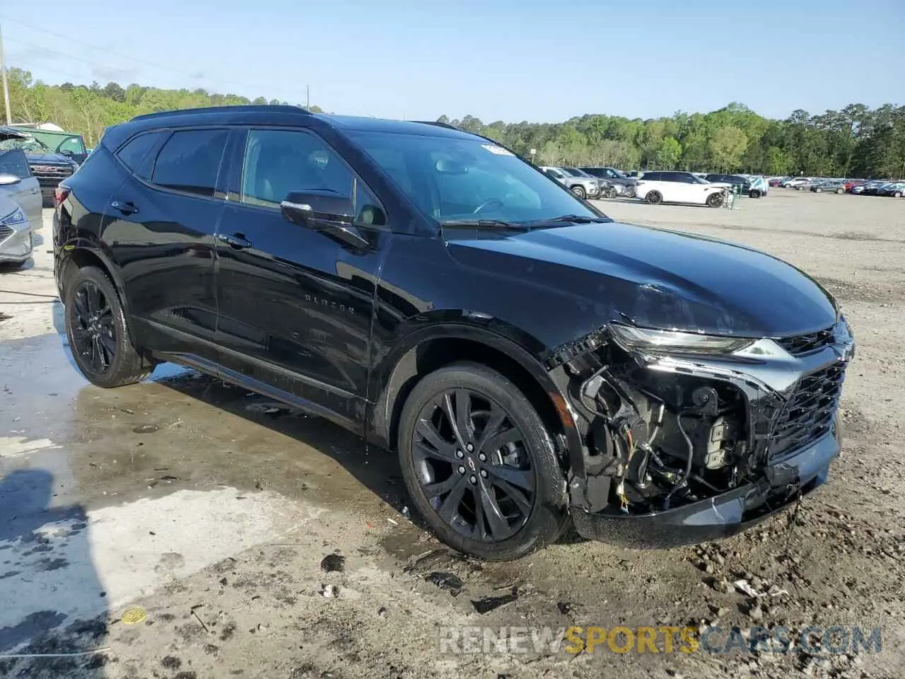 4 Photograph of a damaged car 3GNKBERS2NS215147 CHEVROLET BLAZER 2022