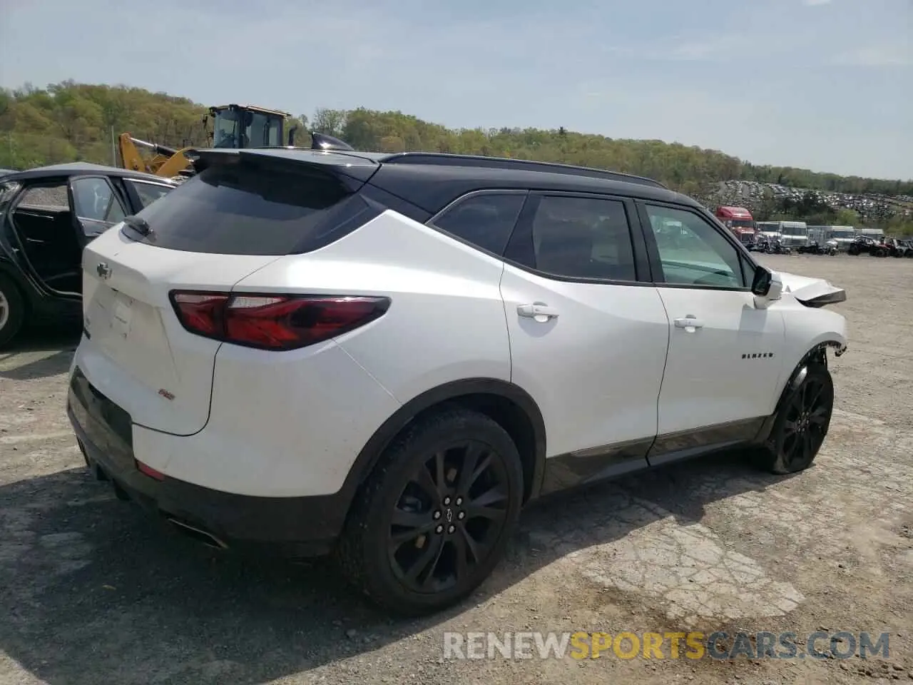 3 Photograph of a damaged car 3GNKBERS2NS232482 CHEVROLET BLAZER 2022