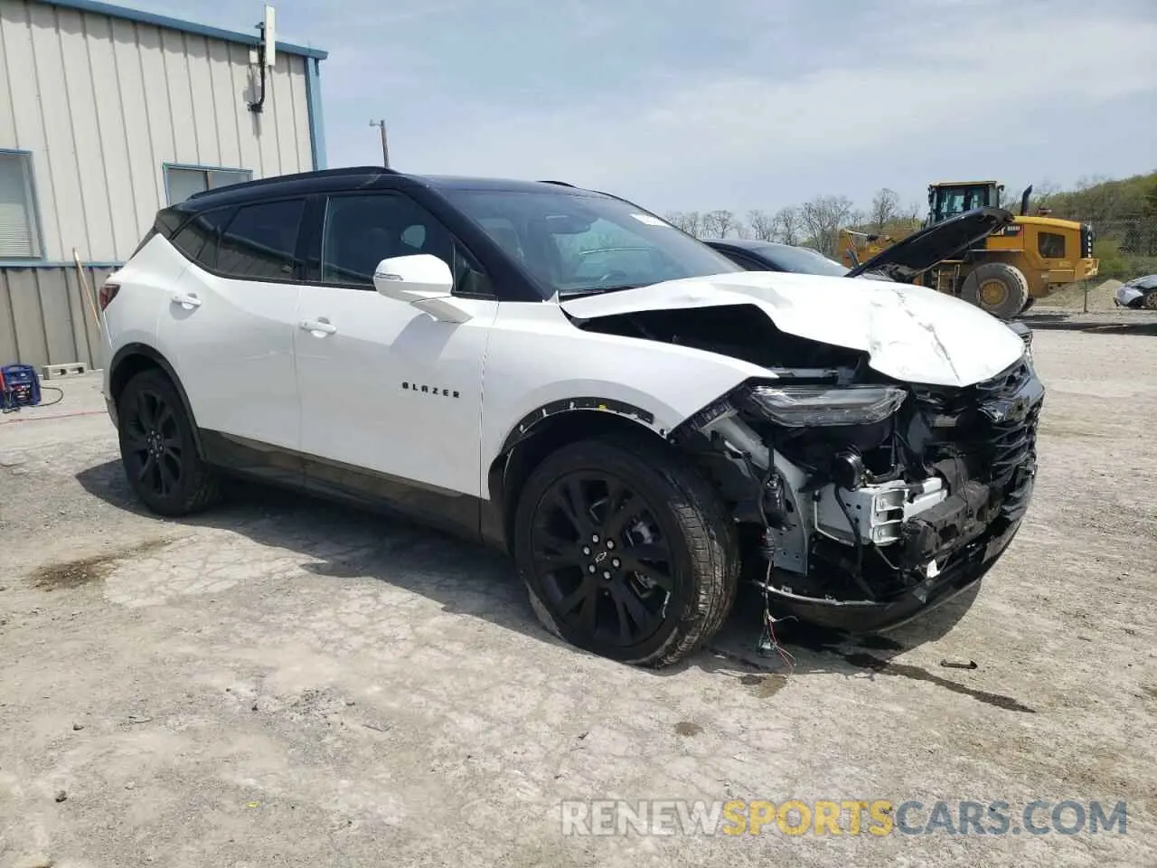 4 Photograph of a damaged car 3GNKBERS2NS232482 CHEVROLET BLAZER 2022