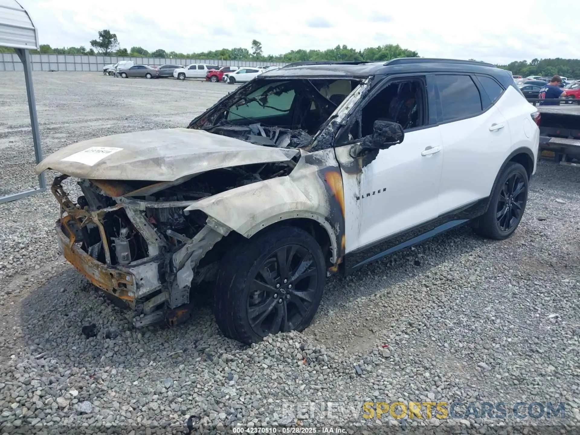 2 Photograph of a damaged car 3GNKBERS3NS180084 CHEVROLET BLAZER 2022