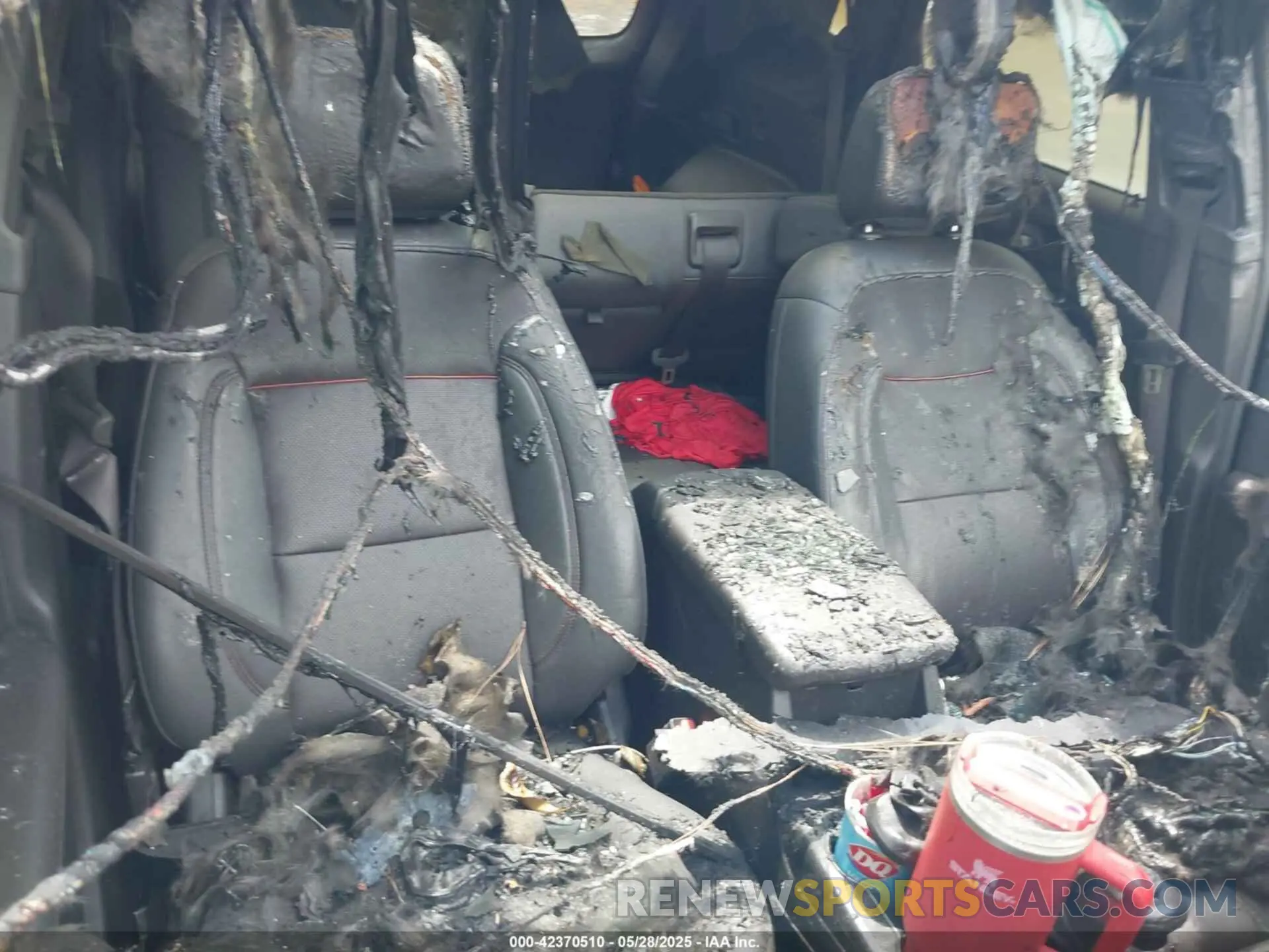 5 Photograph of a damaged car 3GNKBERS3NS180084 CHEVROLET BLAZER 2022