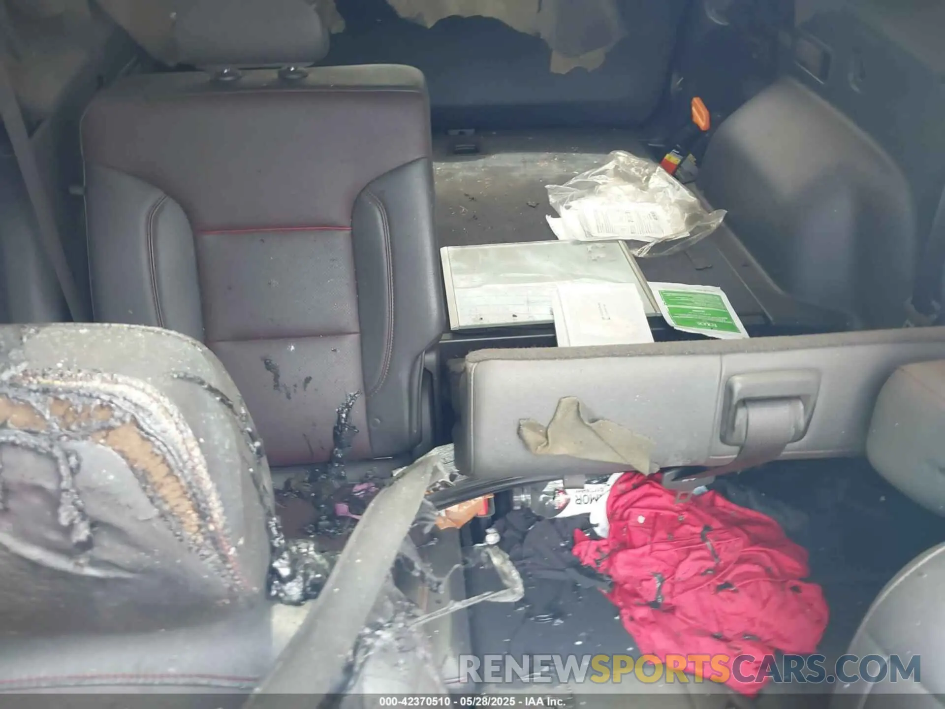 8 Photograph of a damaged car 3GNKBERS3NS180084 CHEVROLET BLAZER 2022