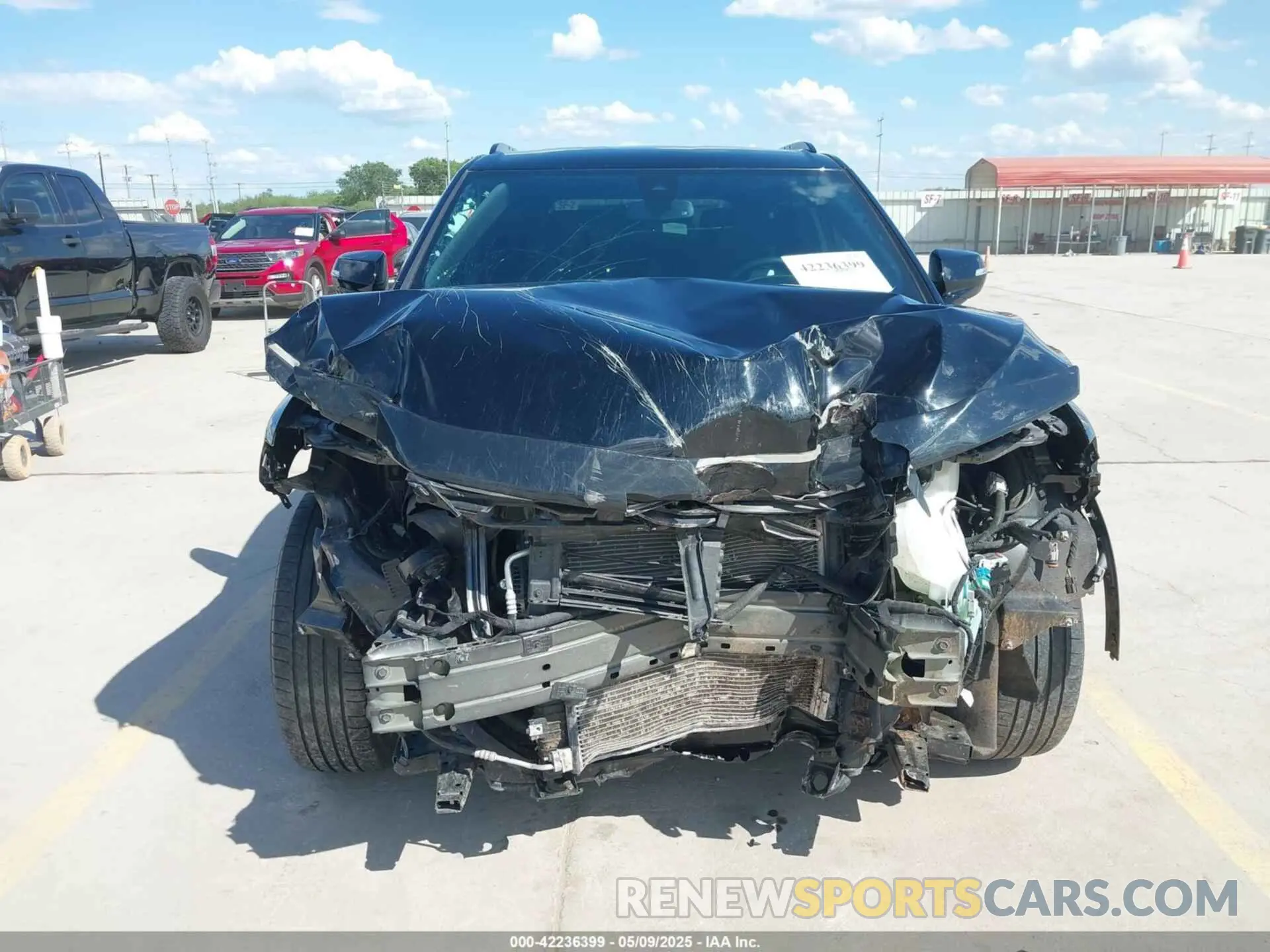 12 Photograph of a damaged car 3GNKBERS3NS201645 CHEVROLET BLAZER 2022