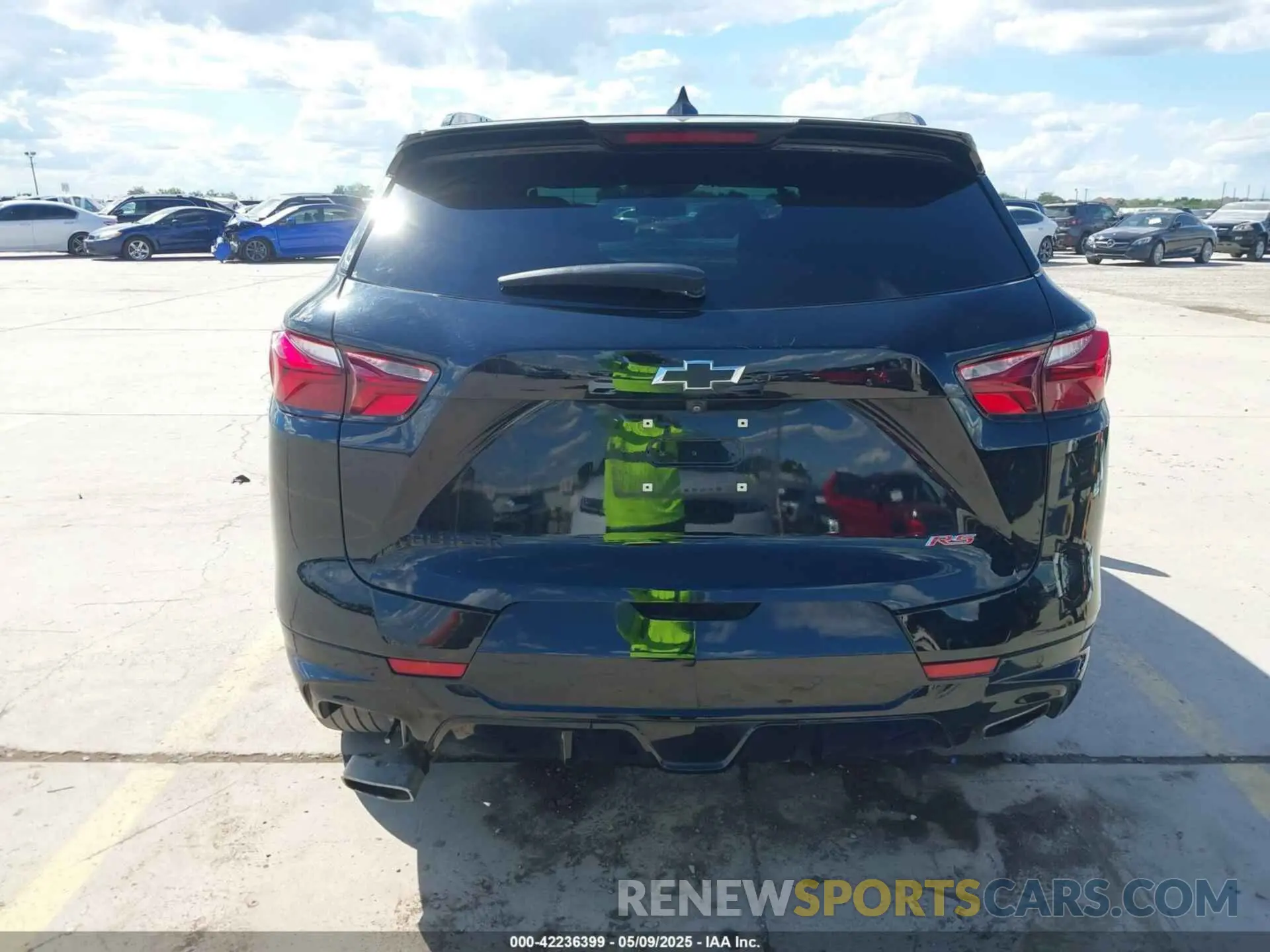 16 Photograph of a damaged car 3GNKBERS3NS201645 CHEVROLET BLAZER 2022