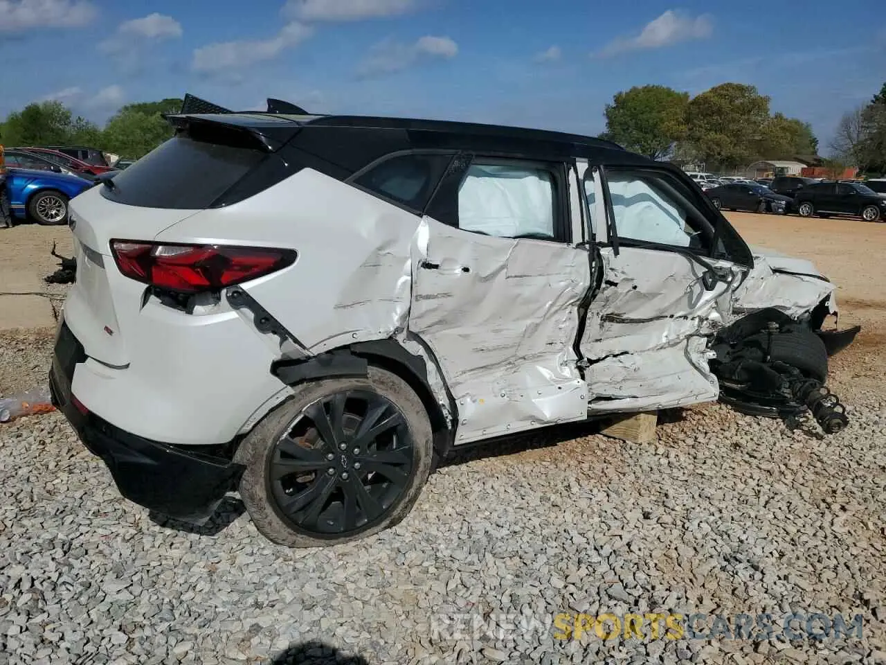 3 Photograph of a damaged car 3GNKBERS3NS223001 CHEVROLET BLAZER 2022