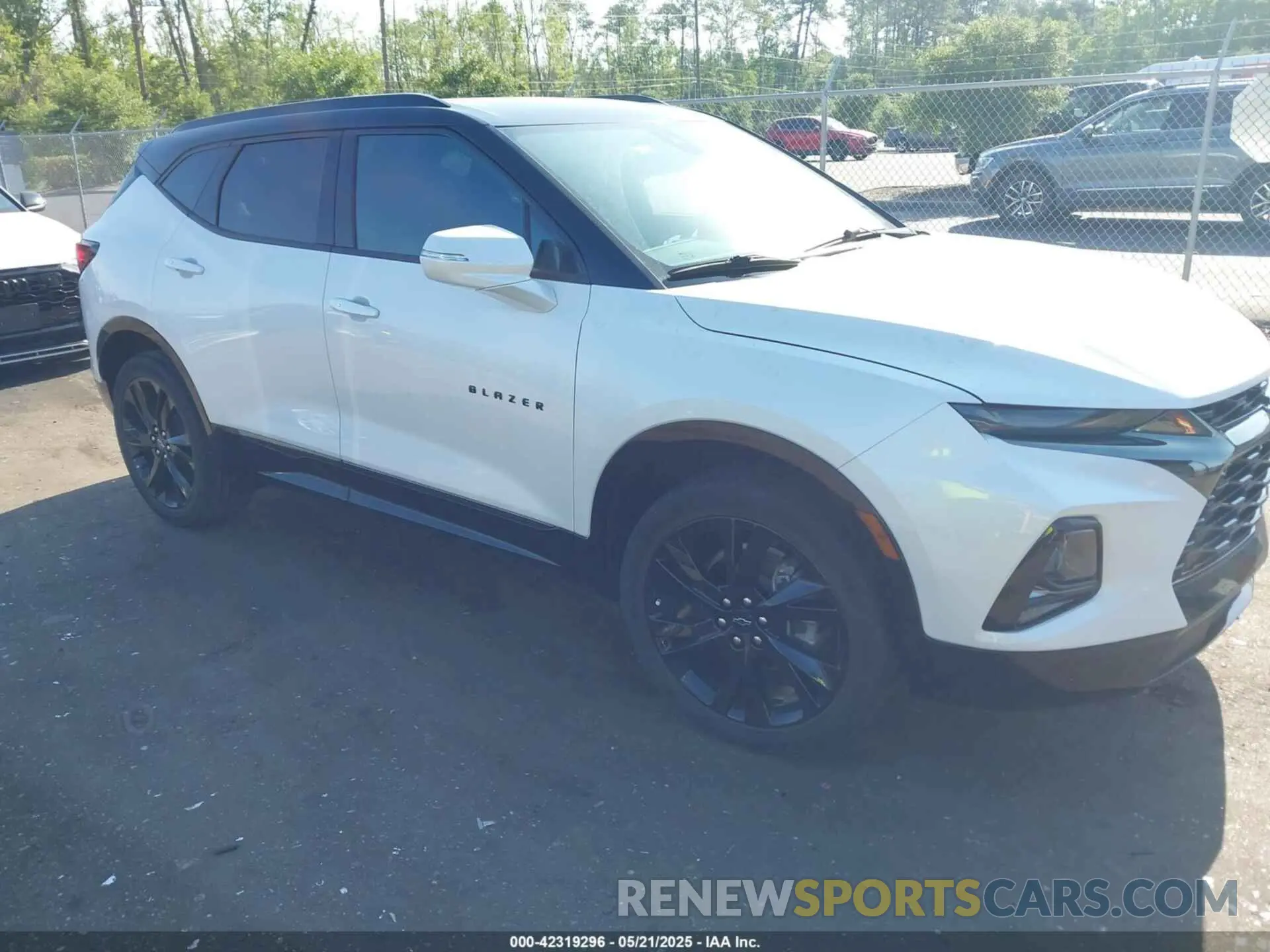 1 Photograph of a damaged car 3GNKBERS5NS218012 CHEVROLET BLAZER 2022