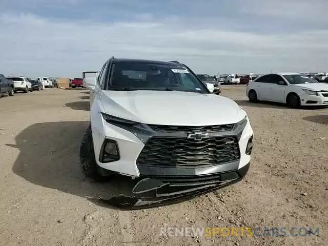 11 Photograph of a damaged car 3GNKBERS6NS143918 CHEVROLET BLAZER 2022