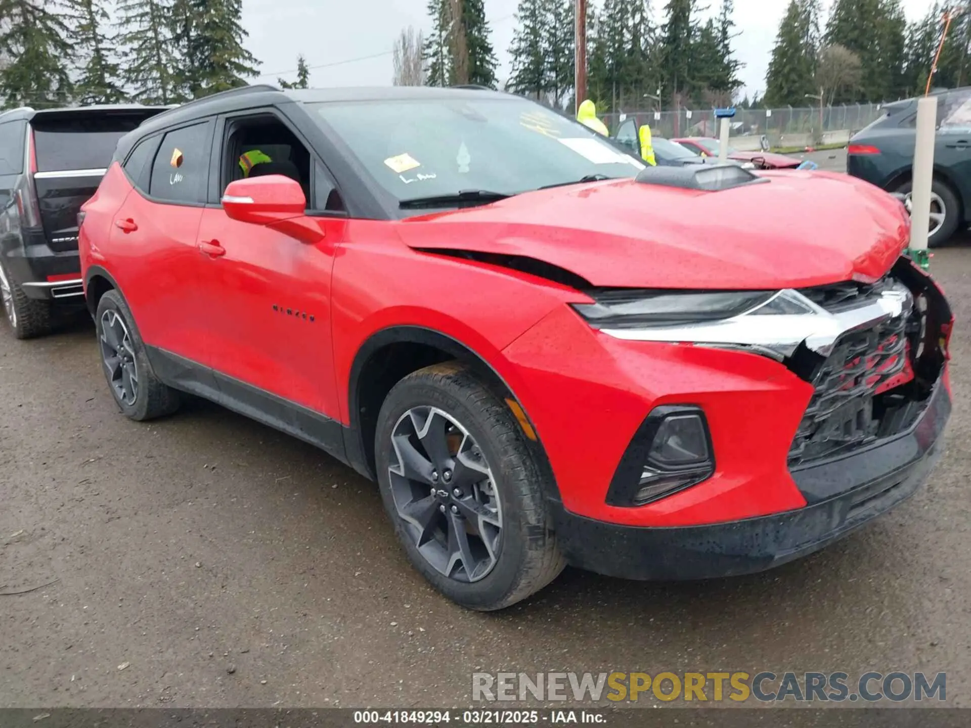 1 Photograph of a damaged car 3GNKBERS9NS233077 CHEVROLET BLAZER 2022