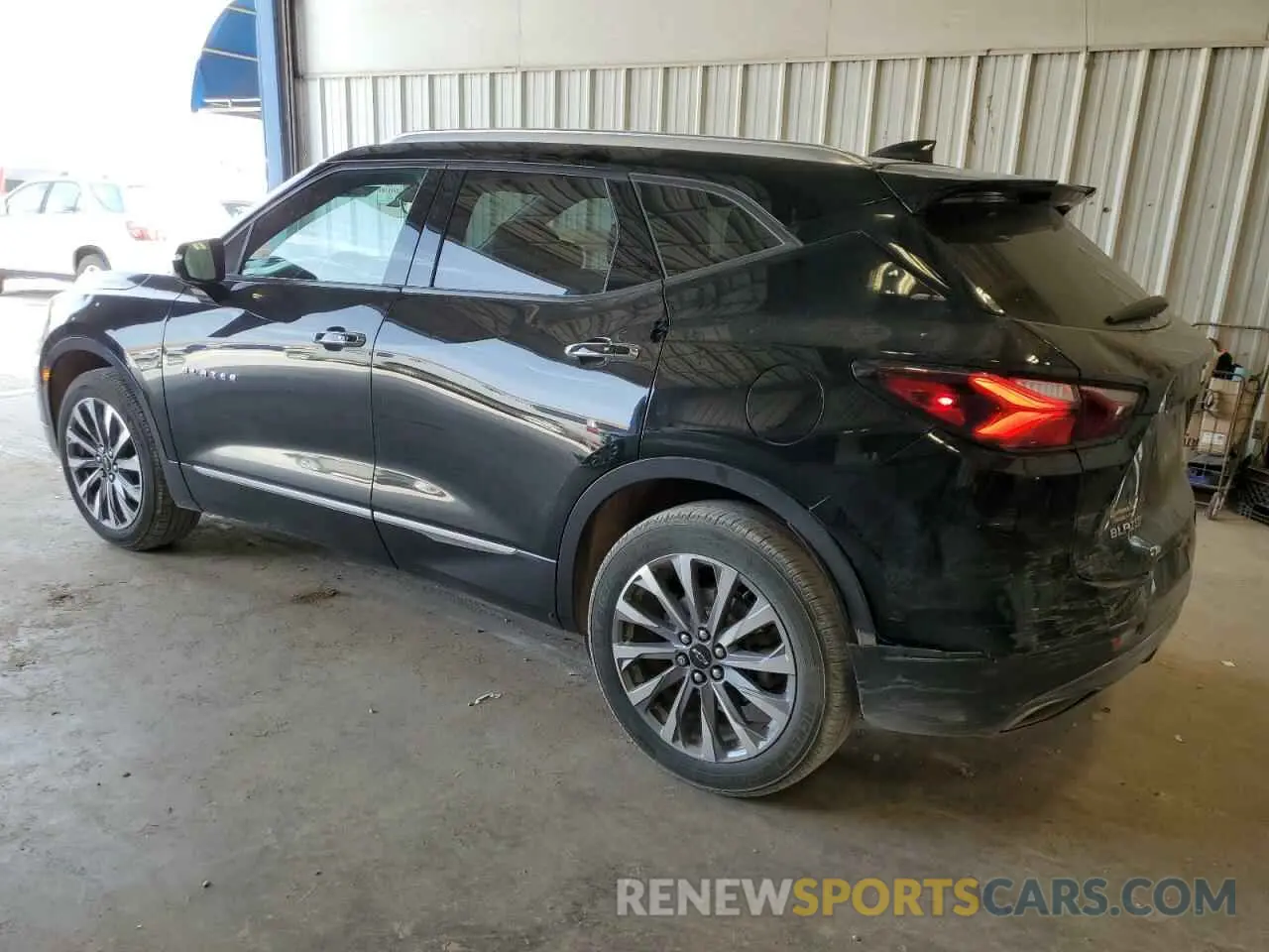 2 Photograph of a damaged car 3GNKBFRS7NS143724 CHEVROLET BLAZER 2022
