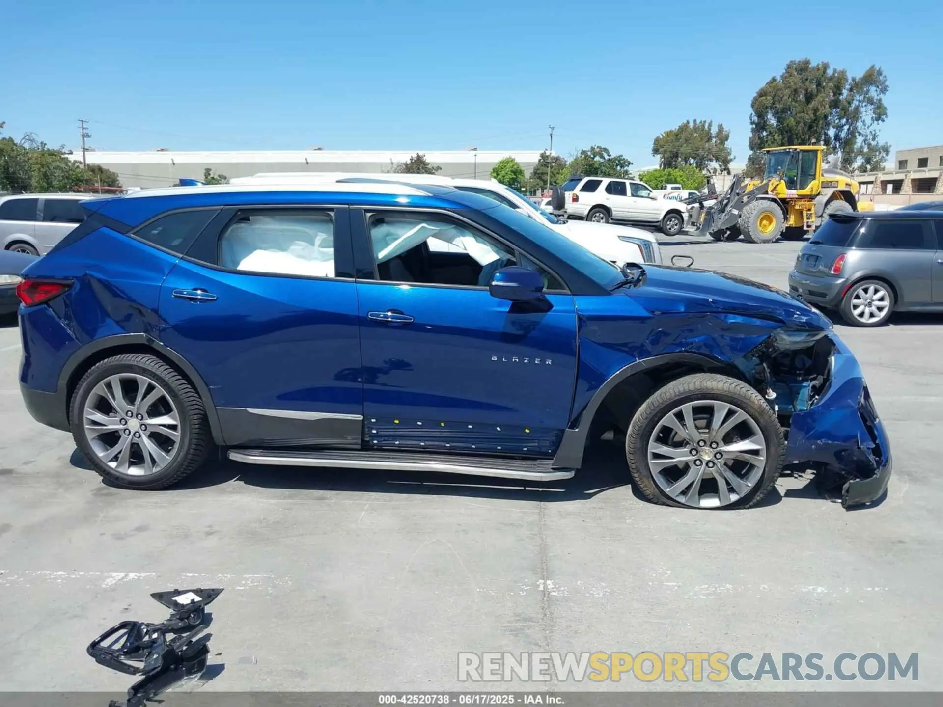 13 Photograph of a damaged car 3GNKBFRS9NS163926 CHEVROLET BLAZER 2022