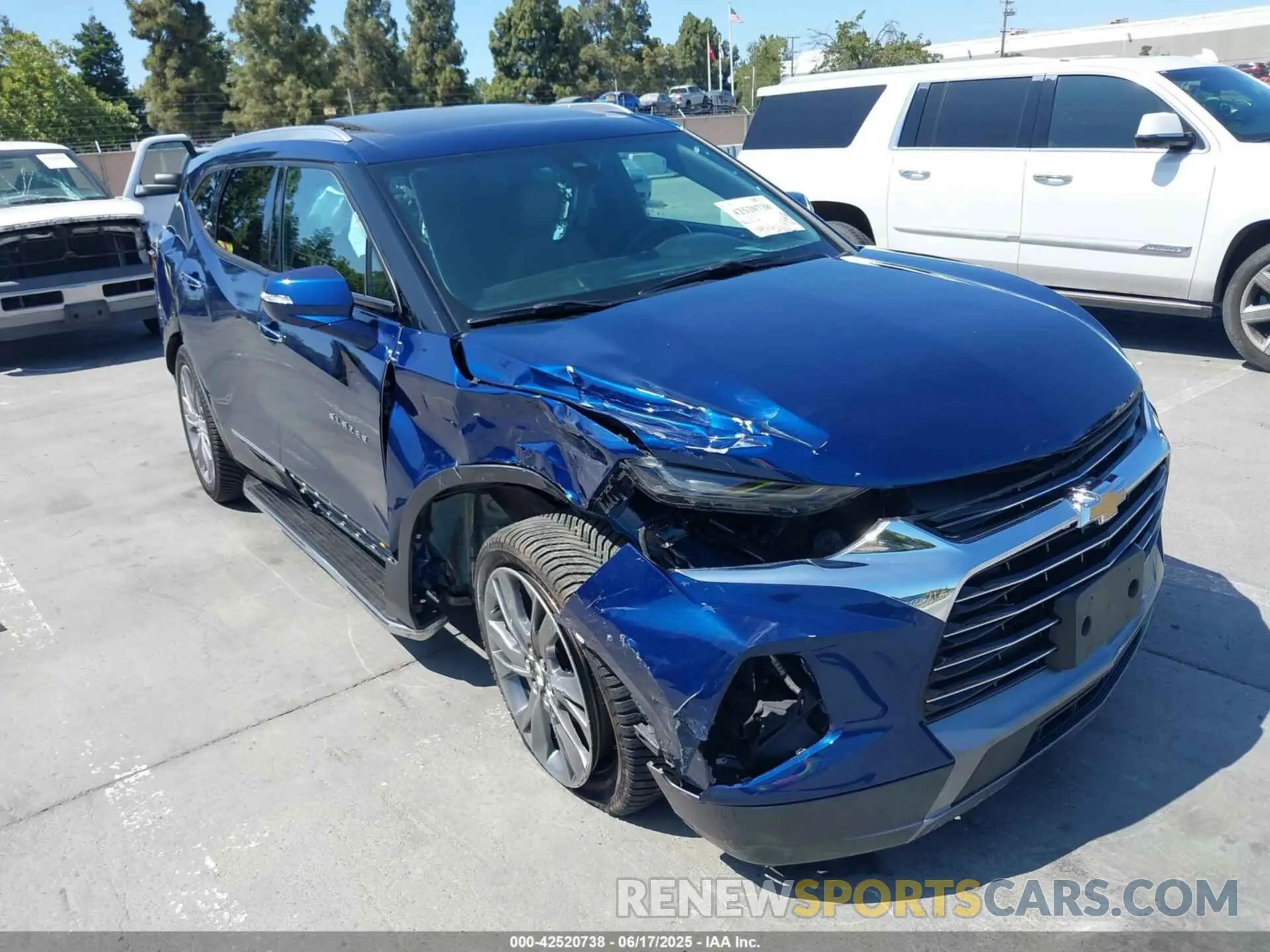 6 Photograph of a damaged car 3GNKBFRS9NS163926 CHEVROLET BLAZER 2022