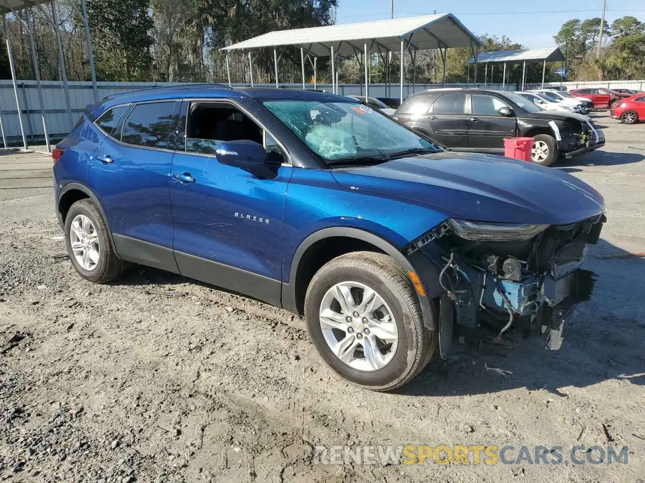 4 Photograph of a damaged car 3GNKBHR40NS197220 CHEVROLET BLAZER 2022
