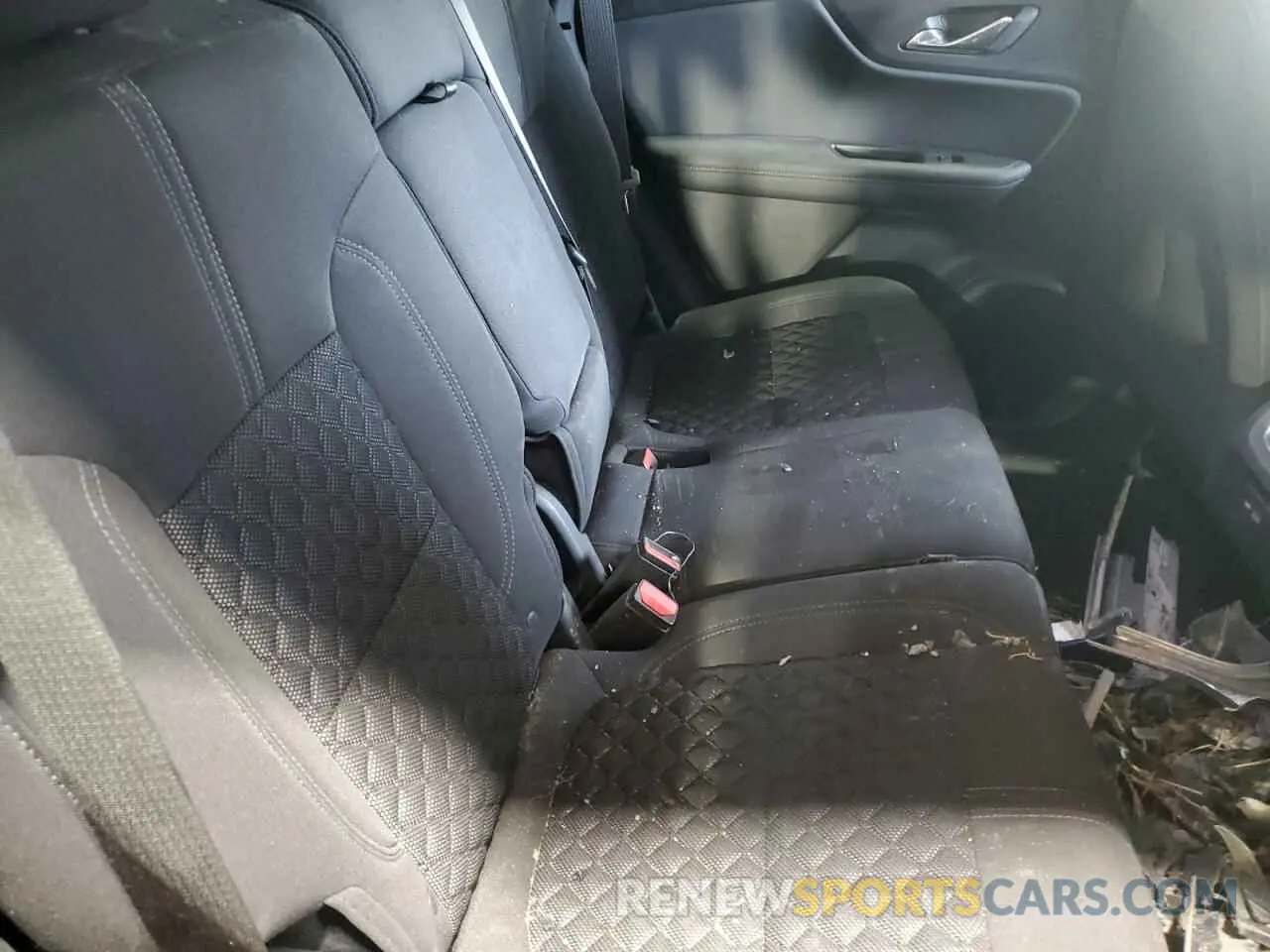 11 Photograph of a damaged car 3GNKBHR41NS139925 CHEVROLET BLAZER 2022