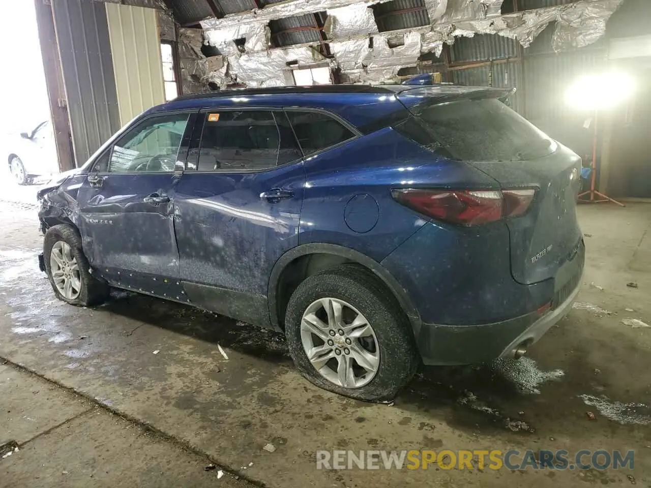 2 Photograph of a damaged car 3GNKBHR41NS139925 CHEVROLET BLAZER 2022