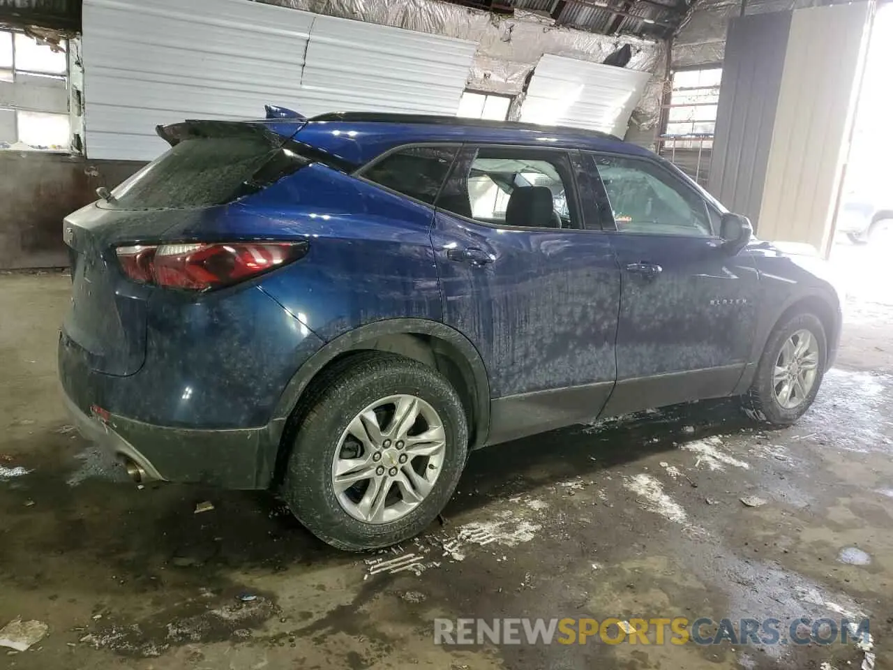 3 Photograph of a damaged car 3GNKBHR41NS139925 CHEVROLET BLAZER 2022