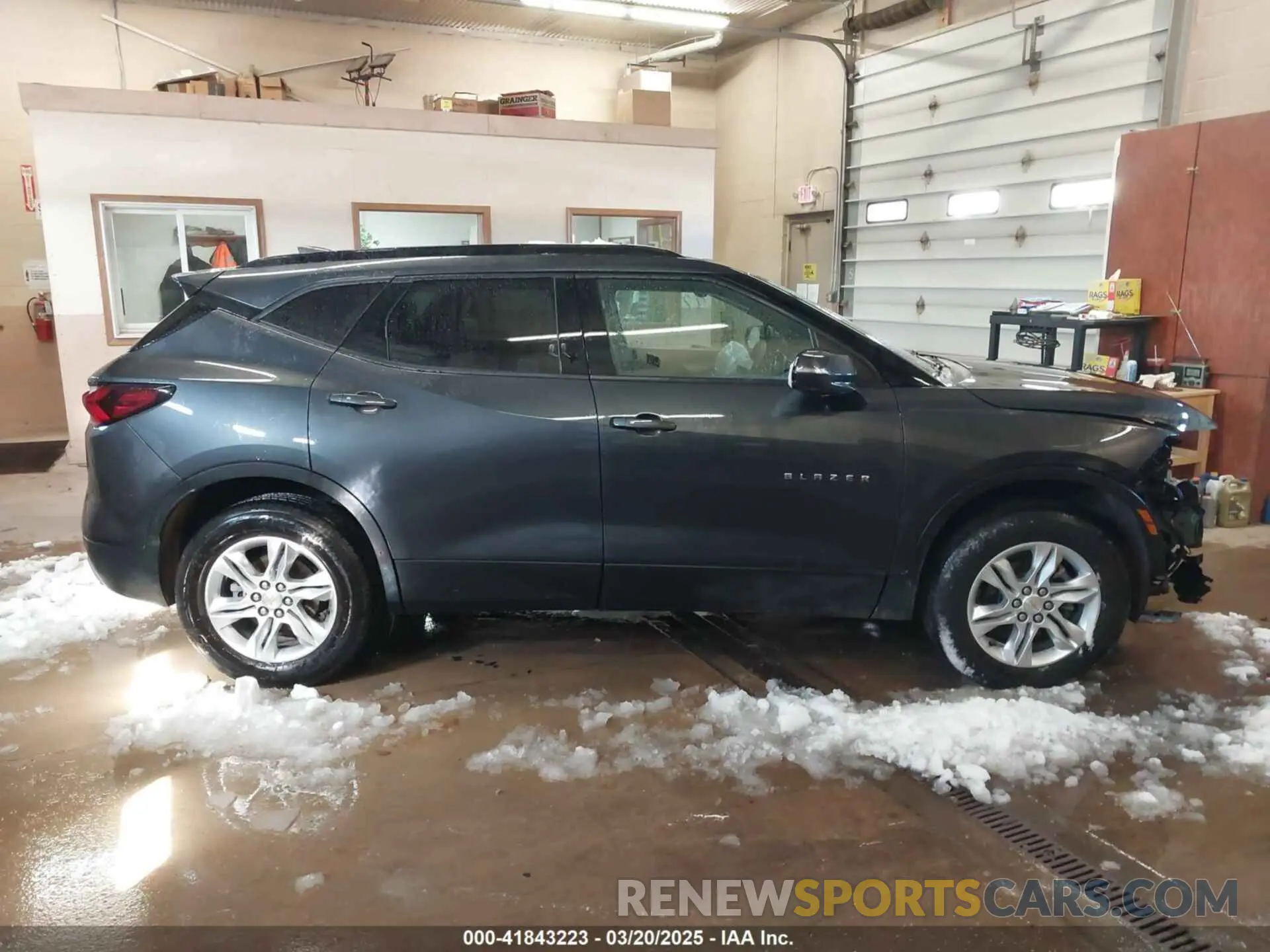14 Photograph of a damaged car 3GNKBHR43NS118140 CHEVROLET BLAZER 2022