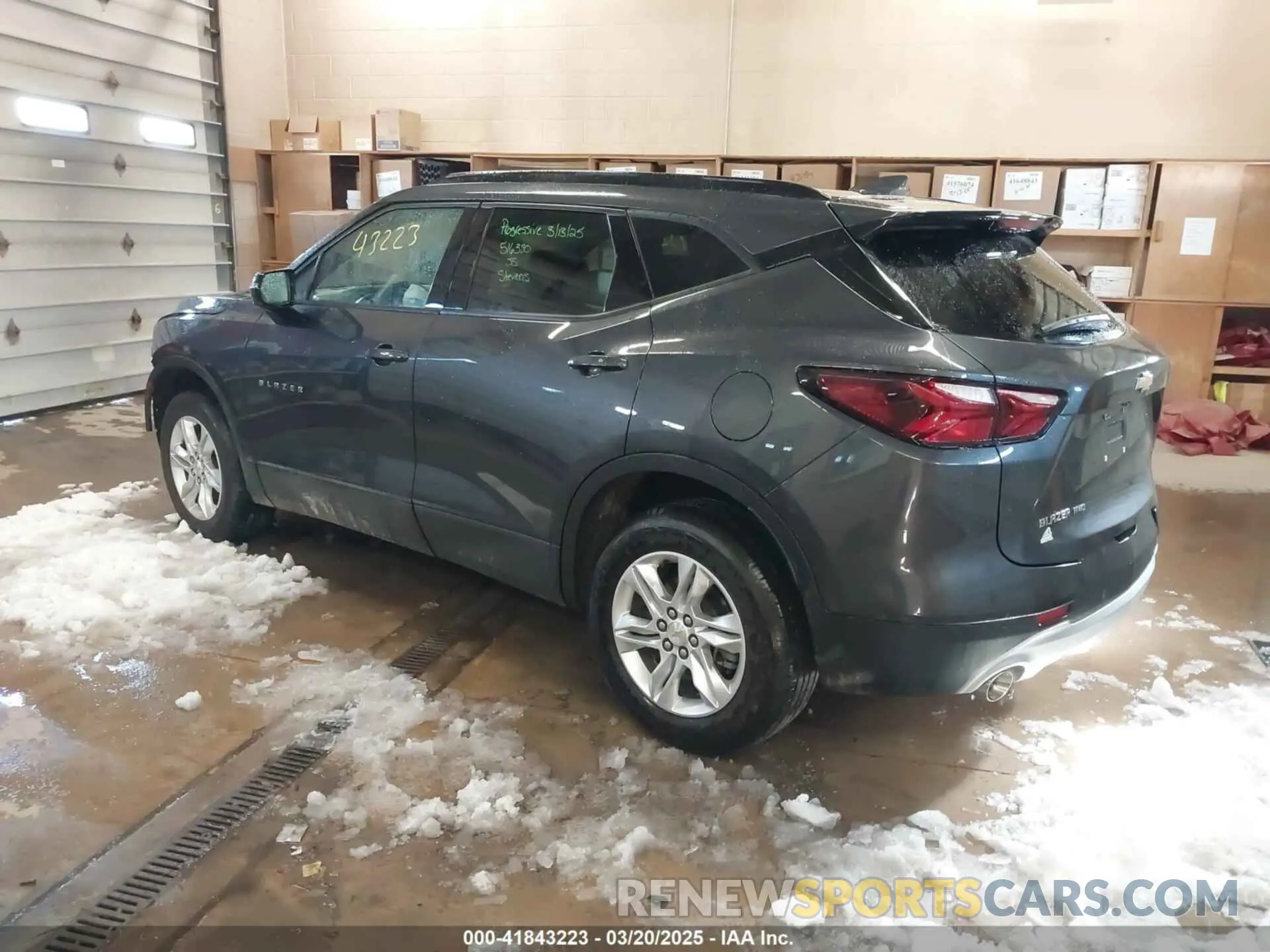 3 Photograph of a damaged car 3GNKBHR43NS118140 CHEVROLET BLAZER 2022