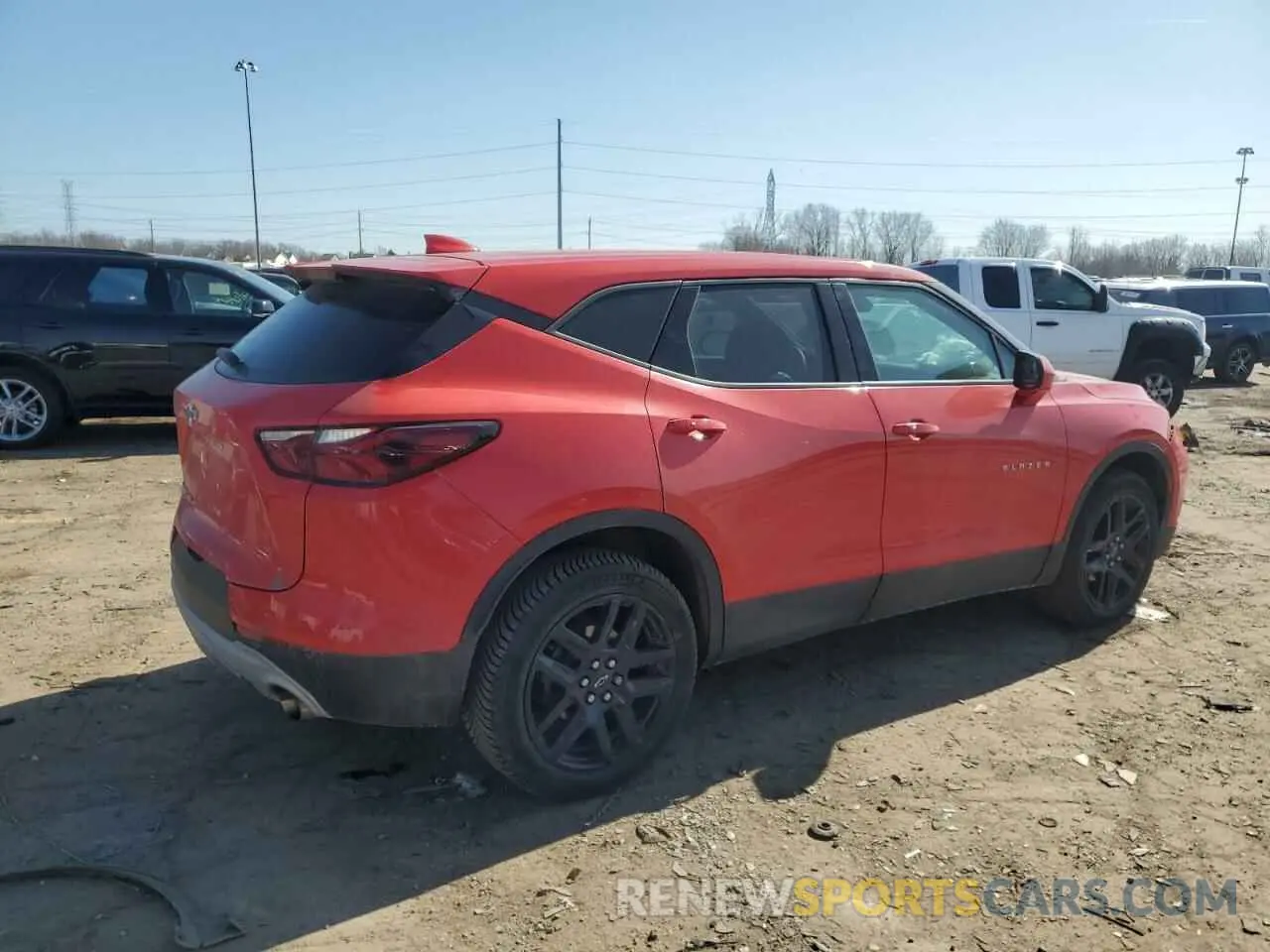 3 Photograph of a damaged car 3GNKBHR43NS128103 CHEVROLET BLAZER 2022