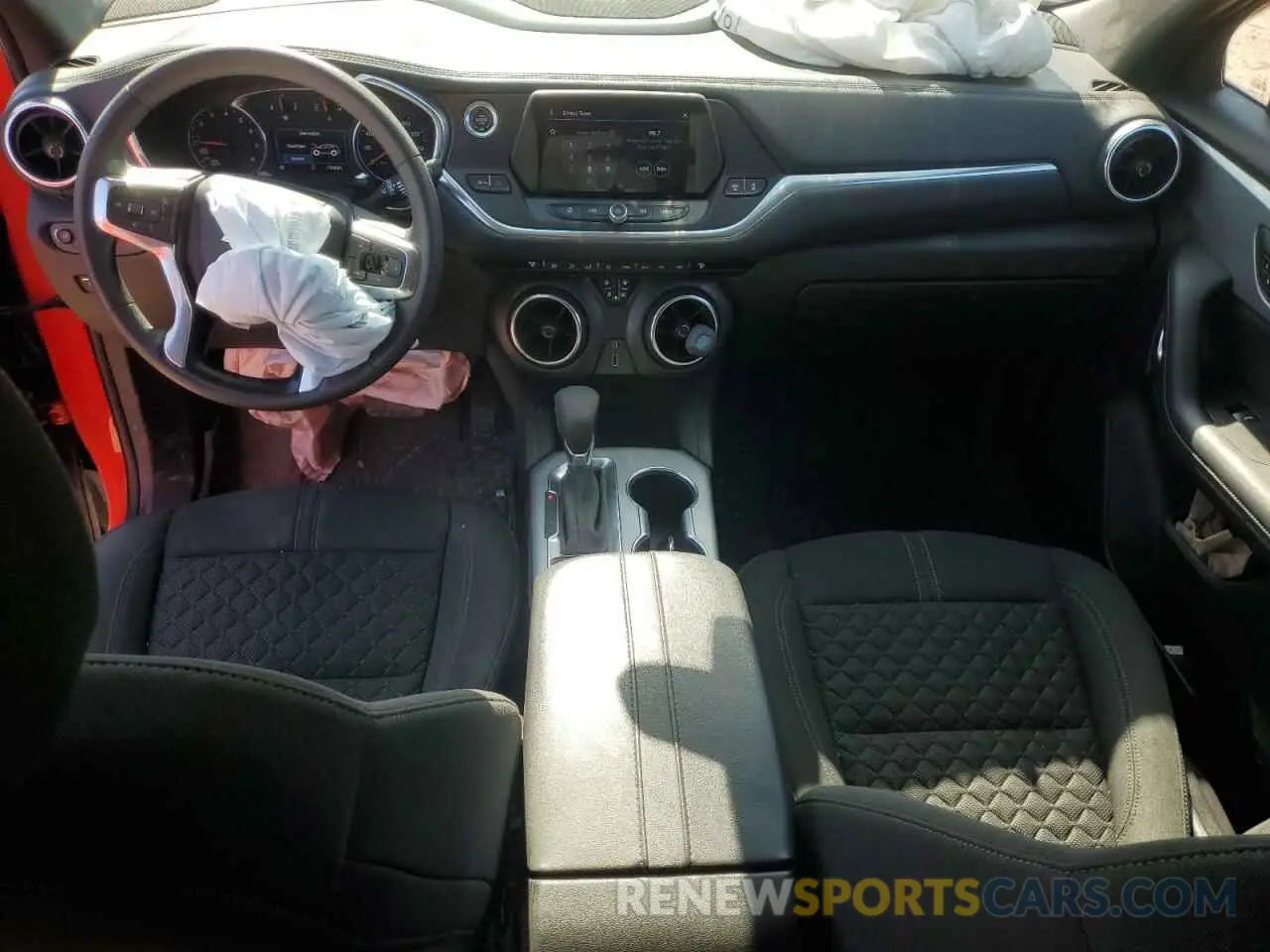 8 Photograph of a damaged car 3GNKBHR43NS128103 CHEVROLET BLAZER 2022
