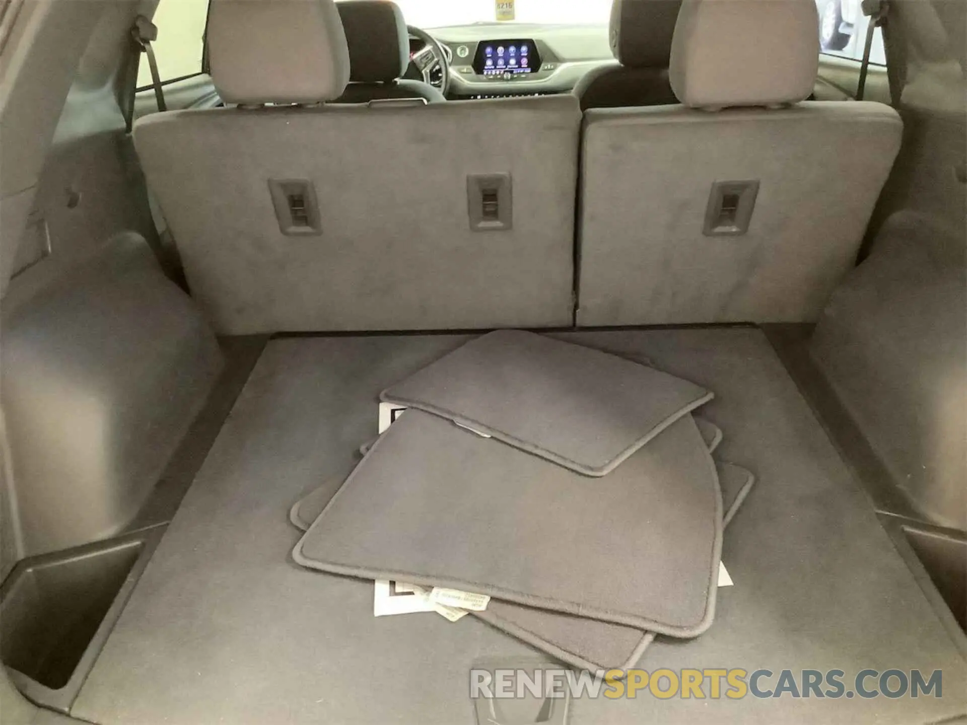 16 Photograph of a damaged car 3GNKBHR43NS185983 CHEVROLET BLAZER 2022