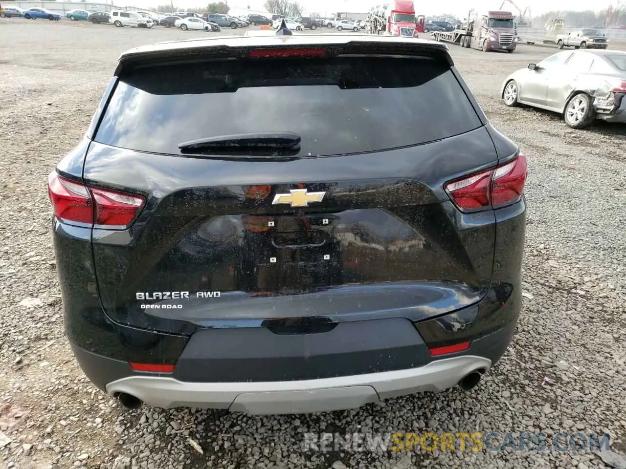 6 Photograph of a damaged car 3GNKBHR44NS126179 CHEVROLET BLAZER 2022