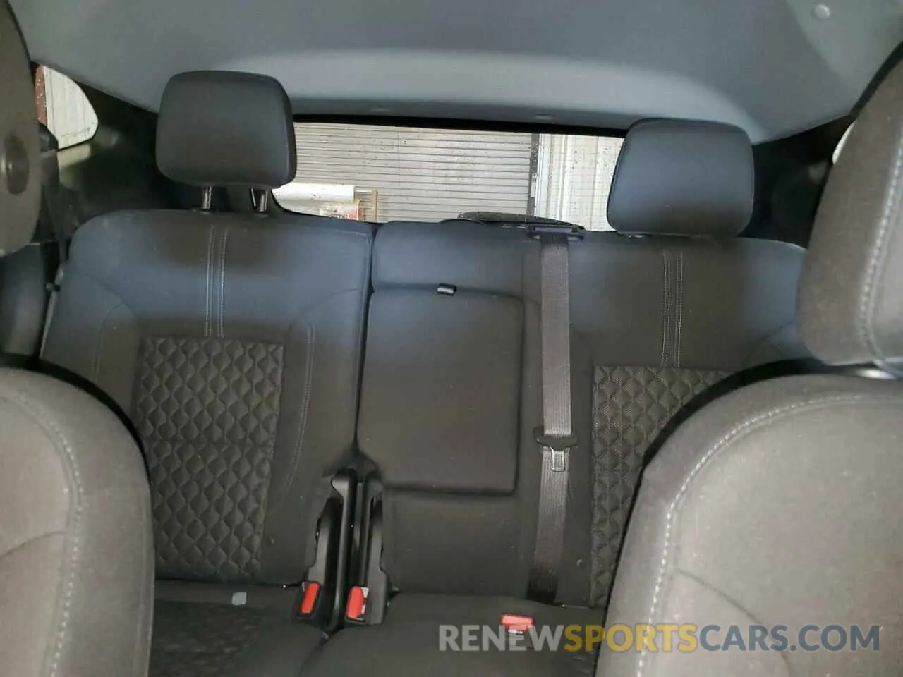 10 Photograph of a damaged car 3GNKBHR46NS115152 CHEVROLET BLAZER 2022