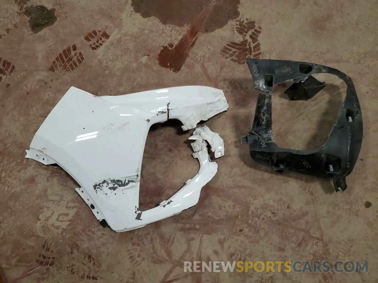 13 Photograph of a damaged car 3GNKBHR46NS115152 CHEVROLET BLAZER 2022