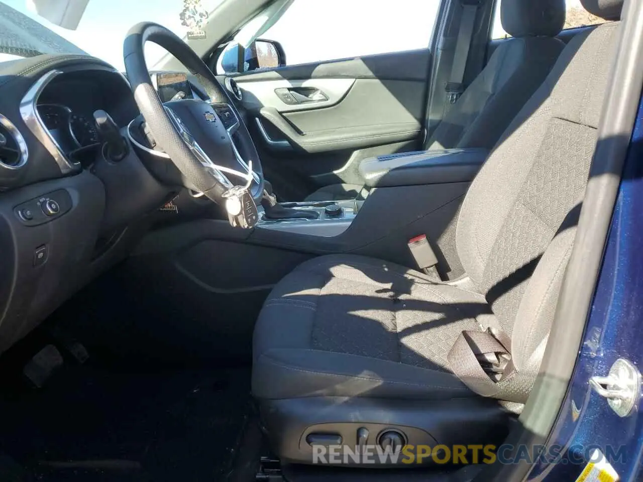 7 Photograph of a damaged car 3GNKBHR46NS137295 CHEVROLET BLAZER 2022