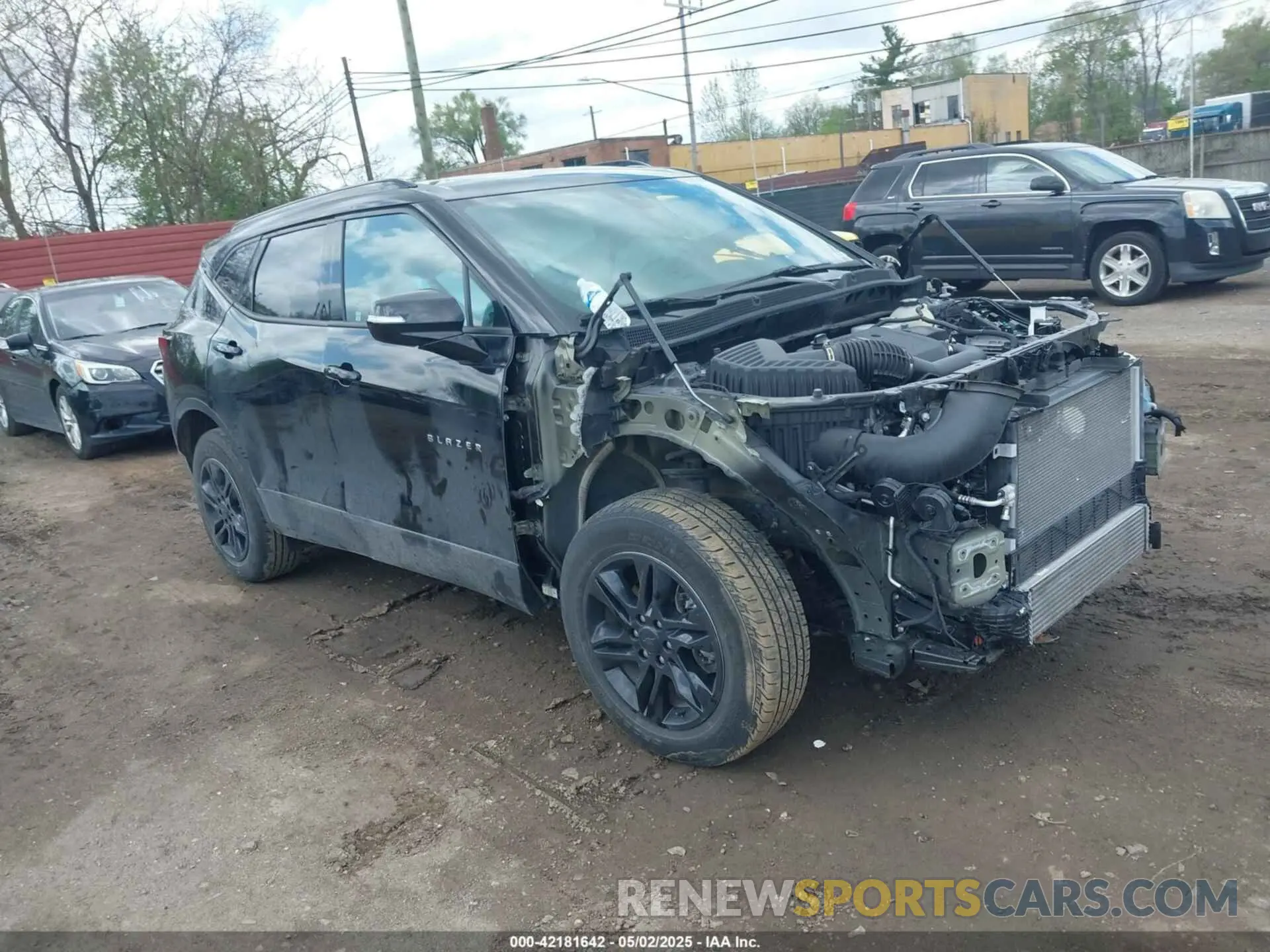 1 Photograph of a damaged car 3GNKBHR47NS136060 CHEVROLET BLAZER 2022